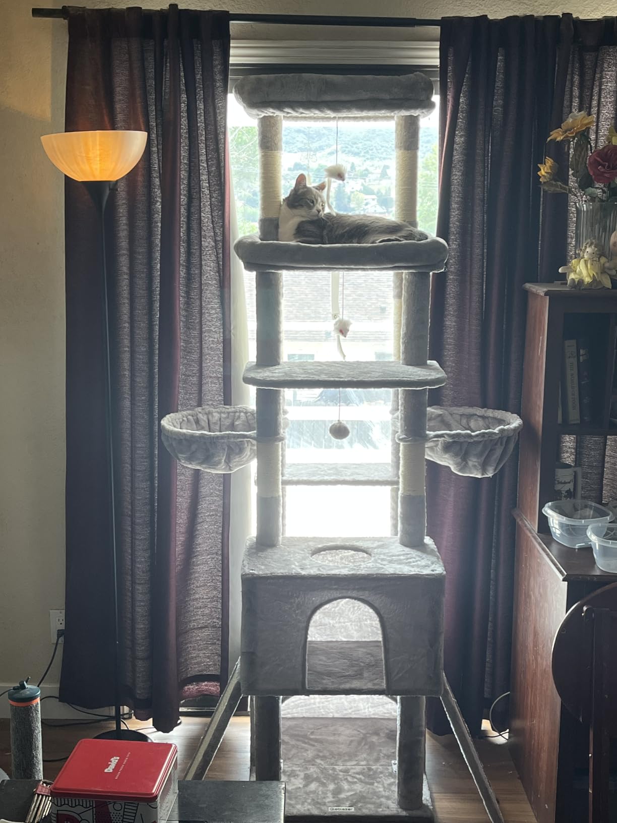 Globlazer Heavy Duty Cat Tree 78 inch Sturdy Cat Tower for 20lbs Large Adult Cats, Symmetrical Aesthetic Big Cat Tree with Extra Large Platform, 2 Scratching Boards, Z78, Light Grey customer photo 1