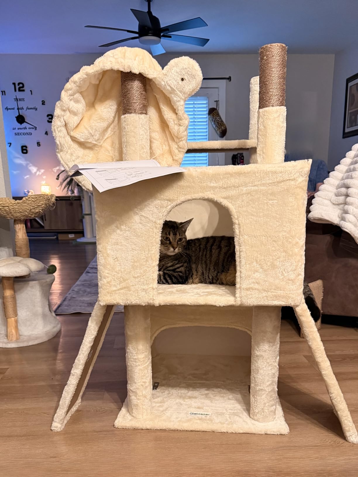 Globlazer Heavy Duty Cat Tree 78 inch Sturdy Cat Tower for 20lbs Large Adult Cats, Symmetrical Aesthetic Big Cat Tree with Extra Large Platform, 2 Scratching Boards, Z78, Light Grey customer photo 2