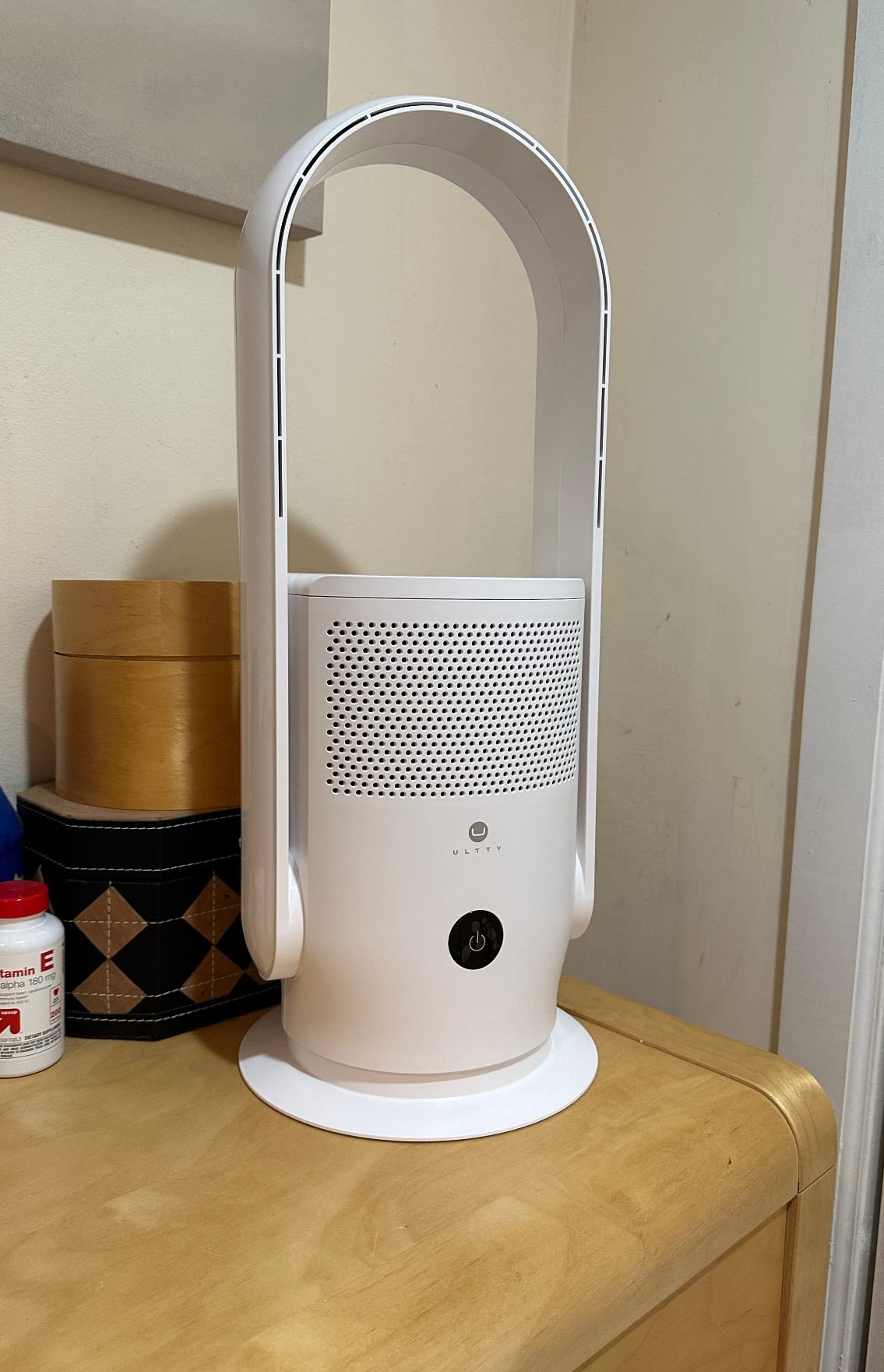 U ULTTY Bladeless Tower Fan and Air Purifier in one, Quiet Tower Fan with Remote, Touch, 9 Speeds, 8H Timer, HEPA Filter 99.97%, 90° Oscillation Fans, Floor Fans Powerful for Home Office Room, Black customer photo 2