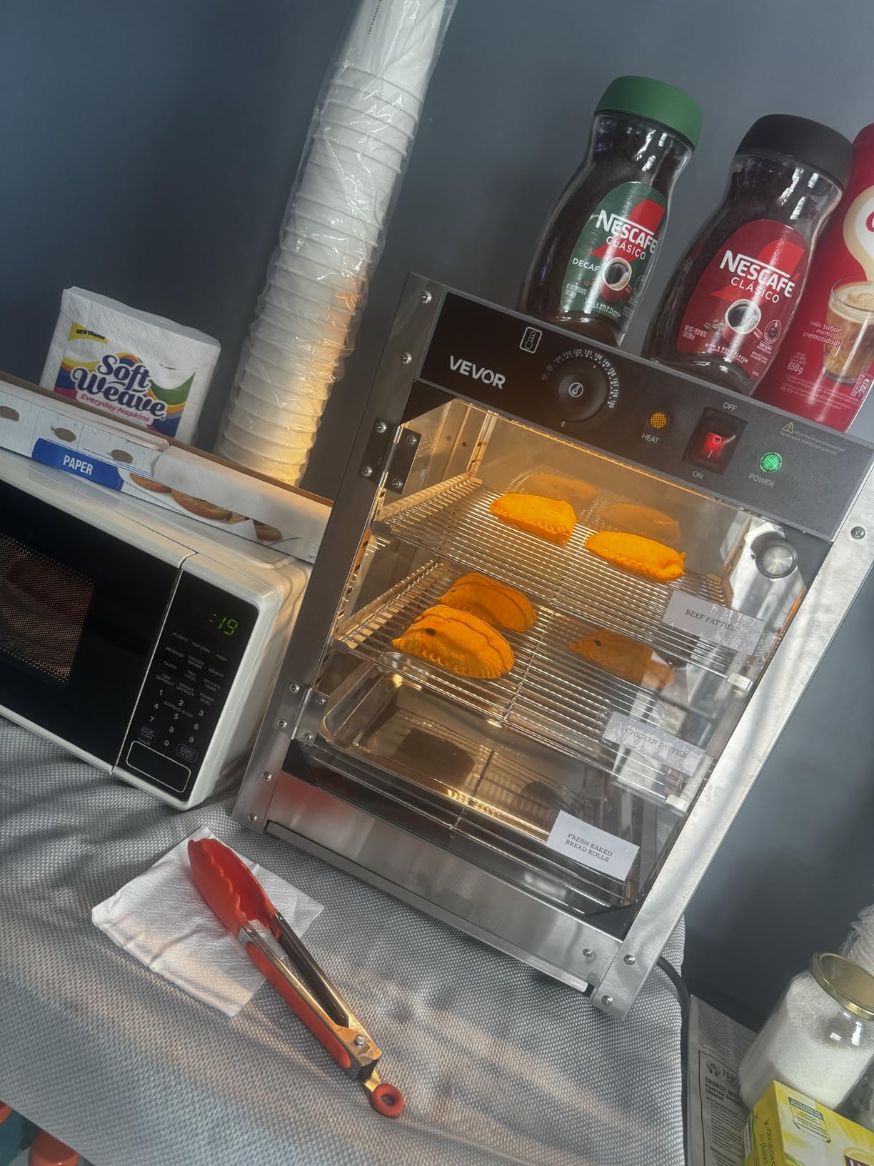 VEVOR 3-Tier Commercial Food Warmer Display, 800W Food Display Warmer with LED Light, Adjustable Shelf and Stainless Steel Frame, 86℉~185℉ Air Heating, 60L for Hamburger, Pizza, Bread, Fried Chicken customer photo 1