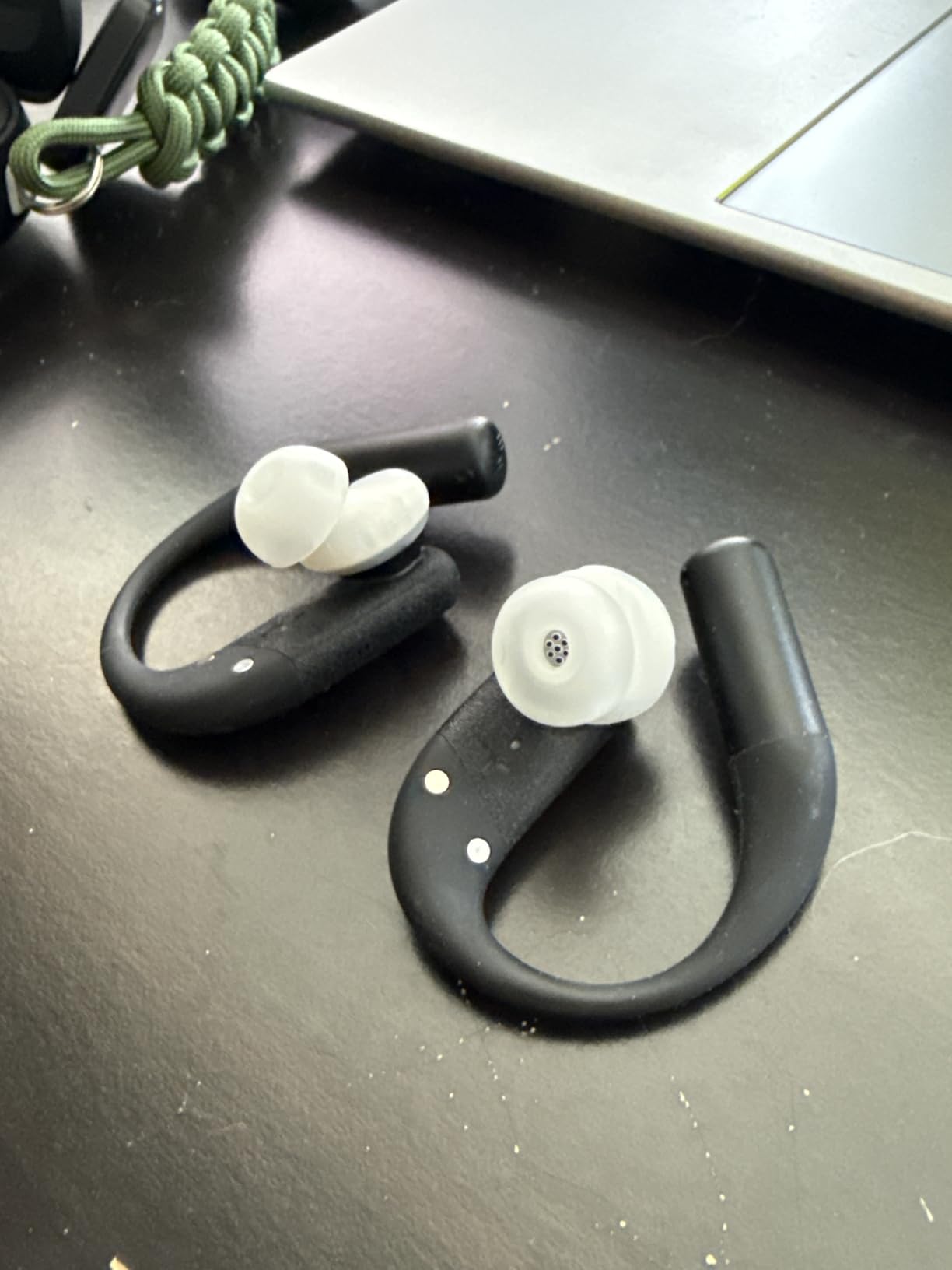 JBL Endurance Peak 4 - True Wireless Noise Cancelling Sport Earbuds, Up to 48Hrs Total Playback, Water & dust Proof (IP68), Secure fit with TwistLock Design, & 6 mics for Perfect Calls customer photo 1