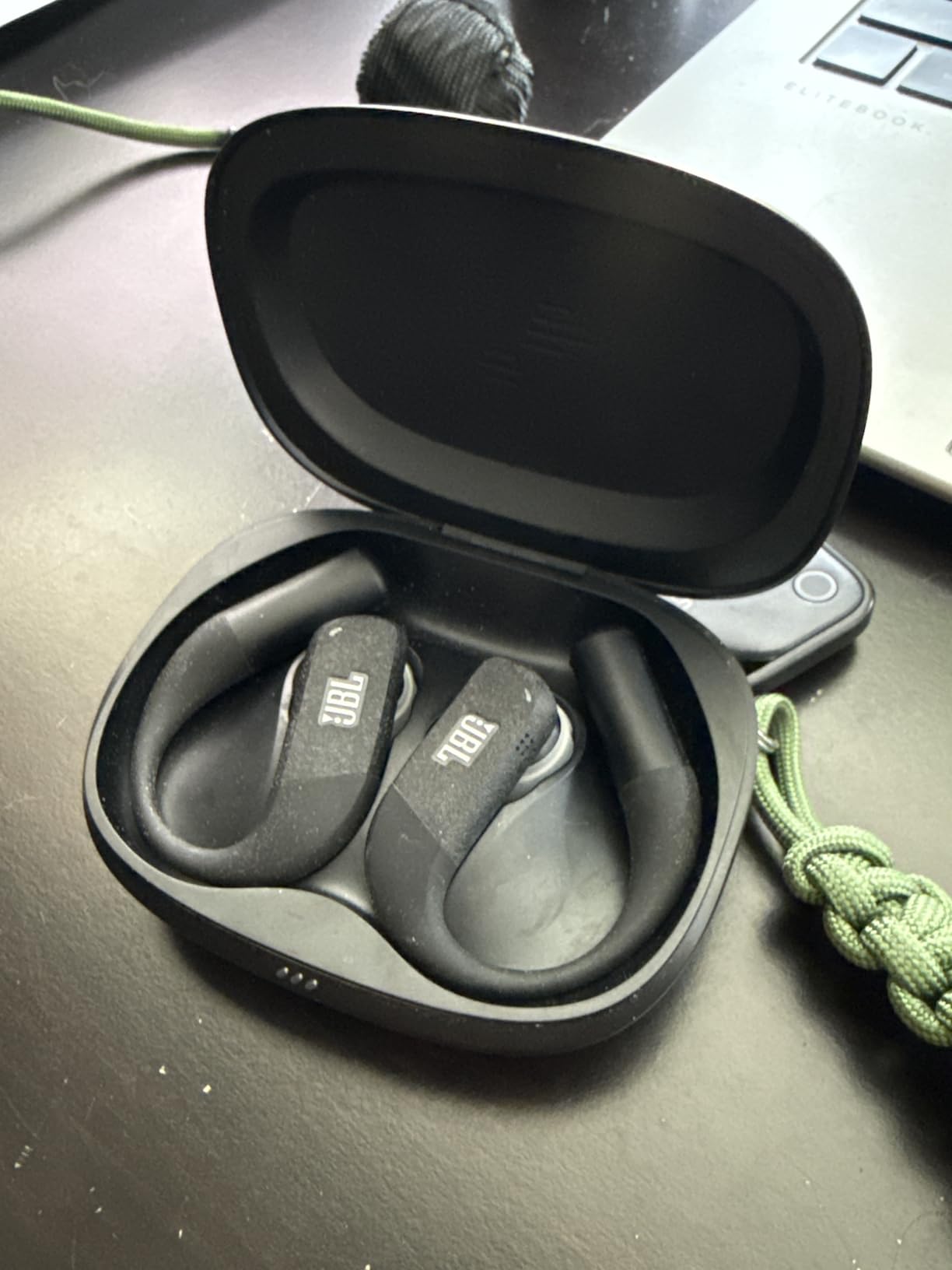 JBL Endurance Peak 4 - True Wireless Noise Cancelling Sport Earbuds, Up to 48Hrs Total Playback, Water & dust Proof (IP68), Secure fit with TwistLock Design, & 6 mics for Perfect Calls customer photo 2