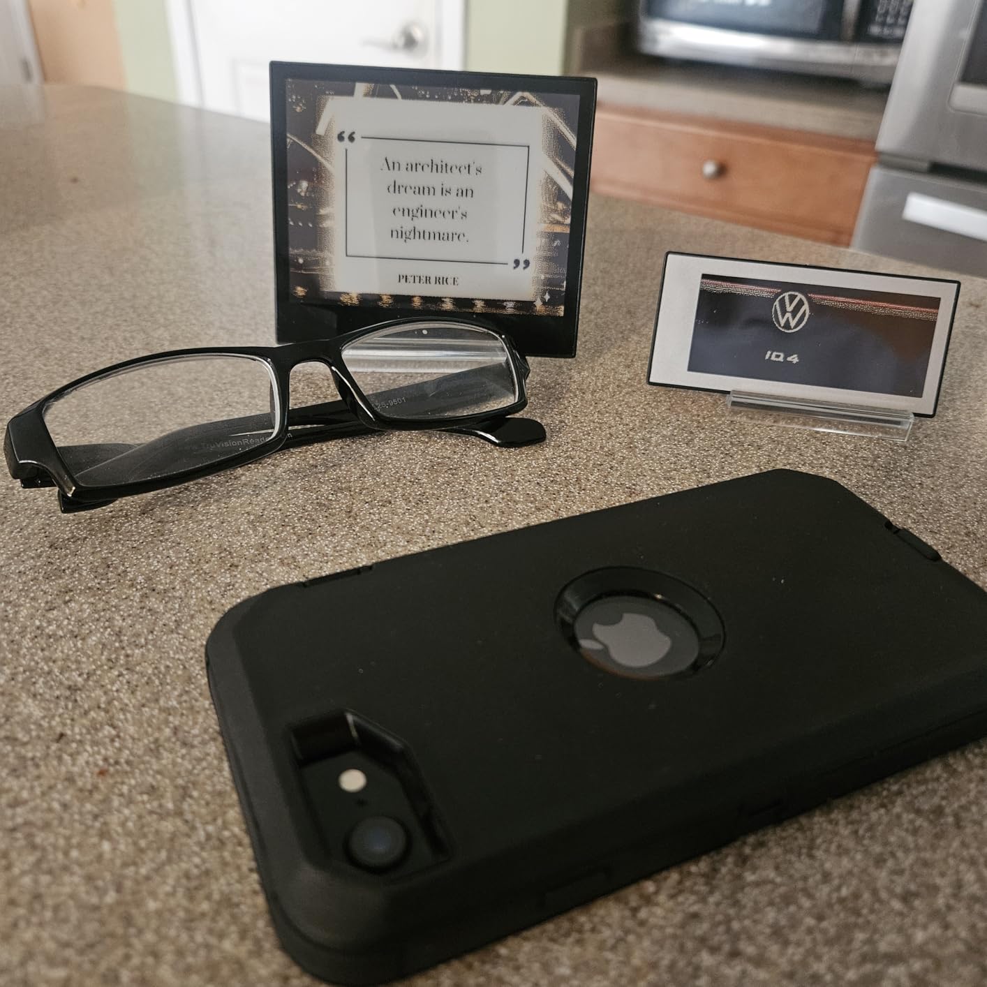 [Santek] EZ Sign NFC E-Paper Display - No Battery, Ultra-Thin 0.13in, Rewritable 4-Color Digital Display, App-Controlled (iOS/Android/PC), IP65 (Black, 2.9 inch) customer photo 1