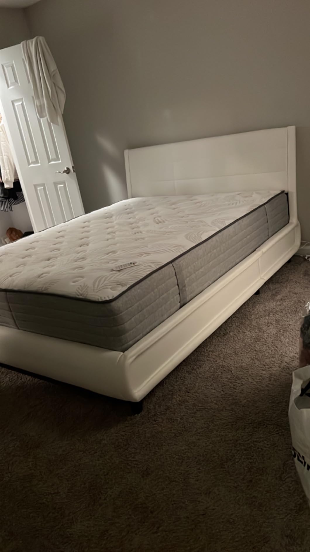 12 Inch Queen Size Memory Foam Mattress, Gel Cooling Colchones Queen Bed Mattresses in a Box, Medium Firm for Pressure Relief & Support, CertiPUR-US, Made in USA, Removable & Machine Washable Cover customer photo 2
