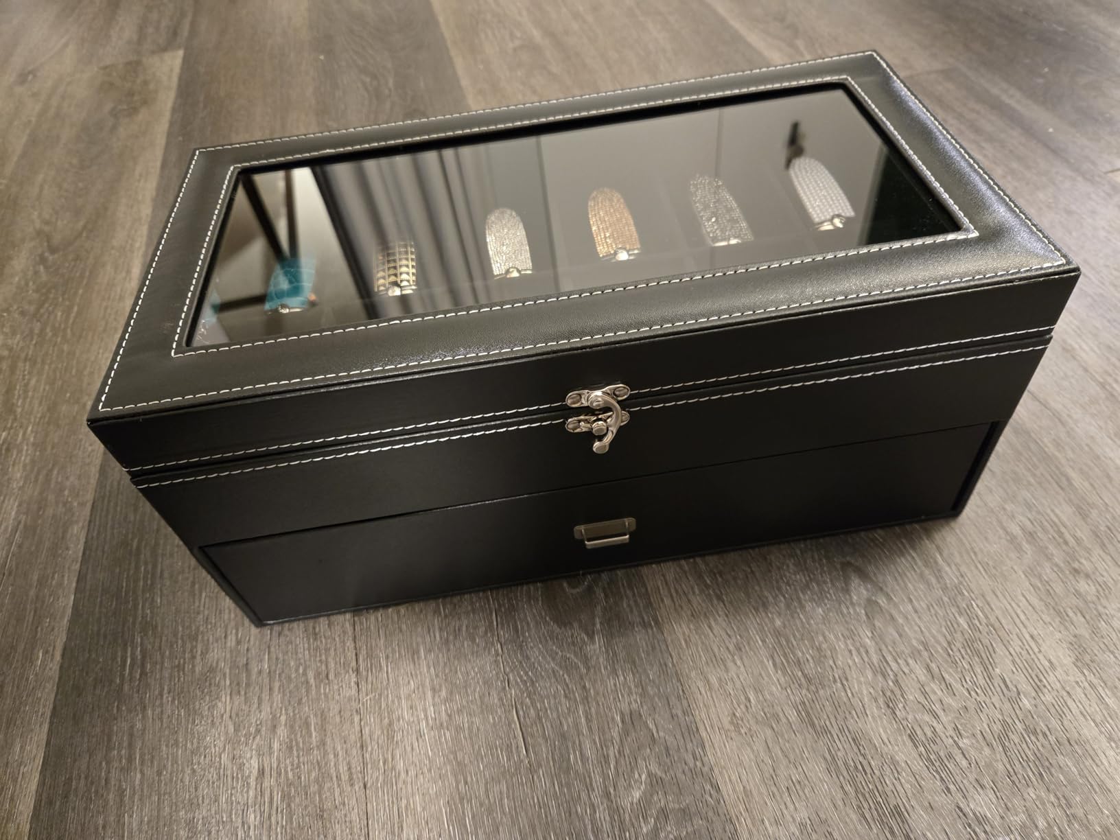 AUTOARK Watch Box Organizer with Glass Top & Lockable Drawer, 2 Layers Holds 30 Watches & Jewelry, Large Storage for Men & Women, PU Leather with Soft Interior, Gift for Home Office Desk, Black, MKAW-125 customer photo 1