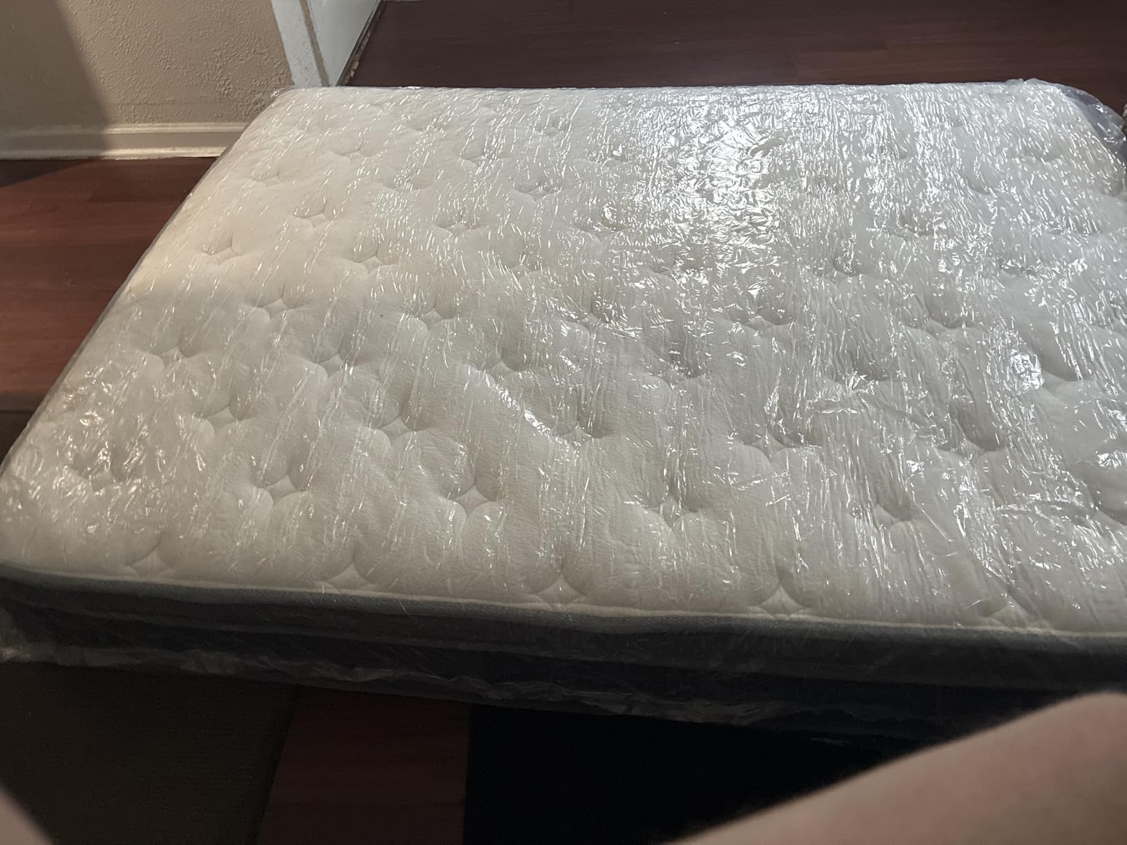 14 Inch King Size Mattress - Firm Hybrid Mattress in a Box with Spinal Alignment, Motion Isolation and Cooling Feel for Master Bedroom and Big & Tall Sleepers customer photo 1