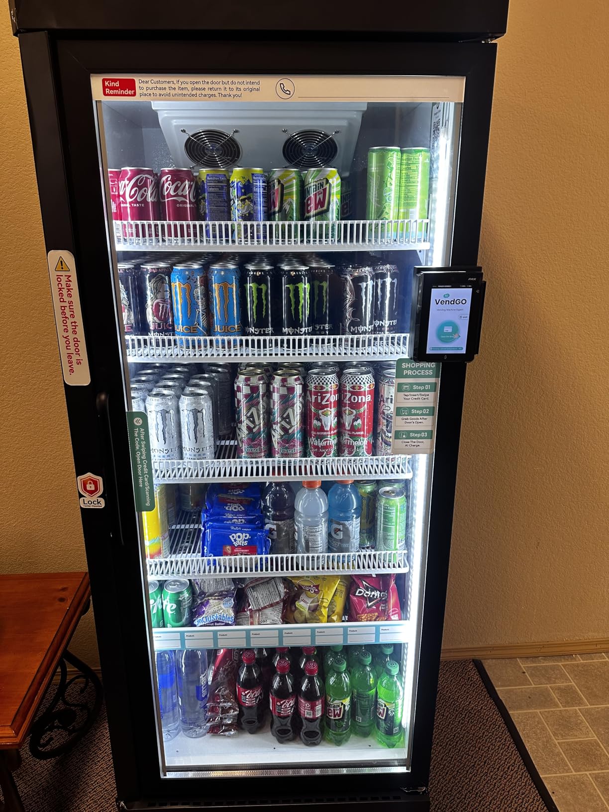 Smart Ai Vending Machine with Card Reader, Snack & Drink Combo, 6-Layer, 700 Can (300ml) Capacity, Refrigerated, Ai Visual Recognition & App Management, Vending Machines for Business customer photo 2