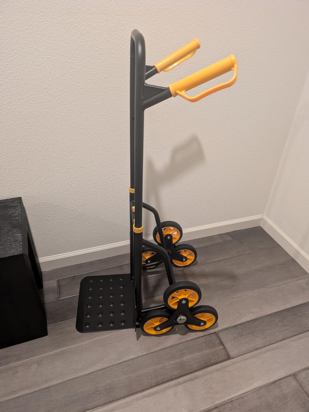 VEVOR 3 in 1 Industrial Convertible Stair Climbing Cart, 770 lbs Max Load, Folding Hand Truck Dolly with Handle & Wheels, Stair Climbing Utility Trolley for Transport & Moving, Orange & Silver customer photo 1