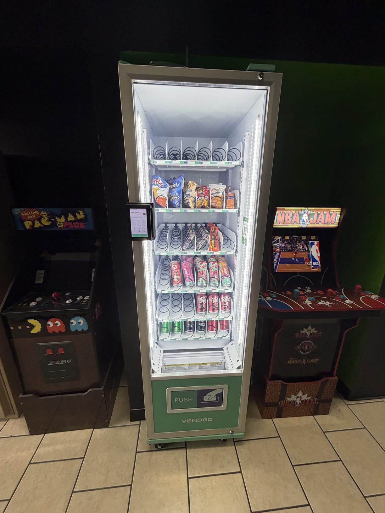 Commercial Vending Machine, Vending Machine Snacks and Drinks Combo with Credit Card & NFC Cashless Payment, Snack Drink Vending Machine for Offices Malls Schools, Wide Variety Easy Operation customer photo 2