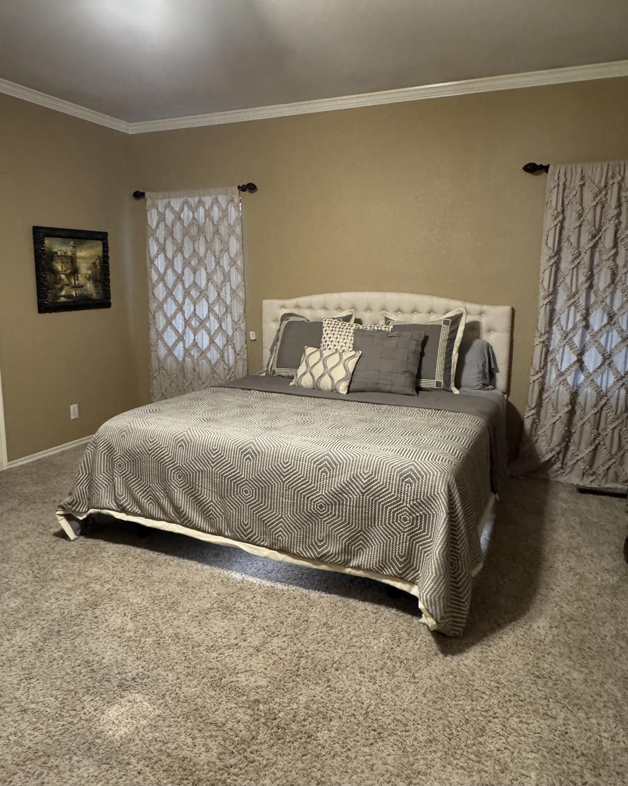 Madison Park Signature Queen Luxury Jacquard Comforter Set, Removable Duvet Cover with Insert, Oversized Overfilled Bedding, Hand-Guided Embroidered Texture Accents, Geometric Ivory, 8-Piece customer photo 1