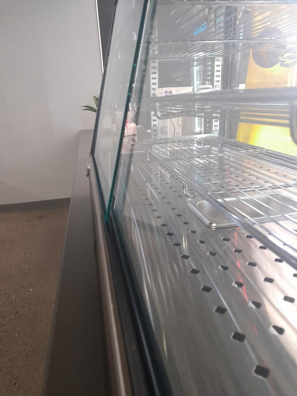 VEVOR 3-Tier Commercial Food Warmer Display, 1400W Food Display Warmer with LED Light, Top Storage and Adjustable Shelves, 86℉~185℉ Steam Heating, 137Qt/130L for Hamburger, Pizza, Bread, Fried Chicken customer photo 2