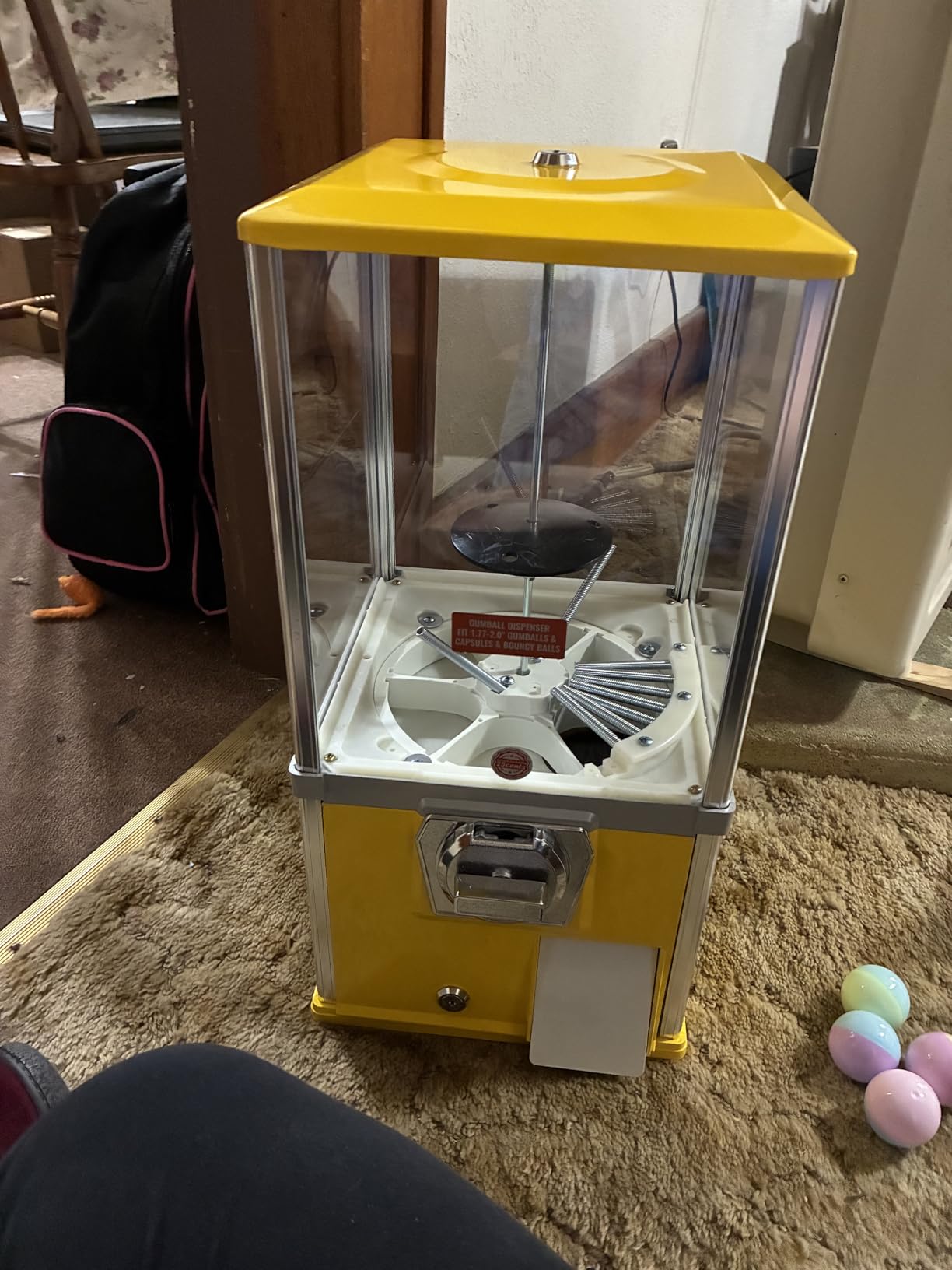 VEVOR Gumball Machine, 21 inch Candy Vending Machine Dispenser, 25-Cent Vending Machines for Shopping Malls, Supermarkets, Amusement Parks, Arcades, Holds Up to 180 1.77 inch Spherical Candies customer photo 2
