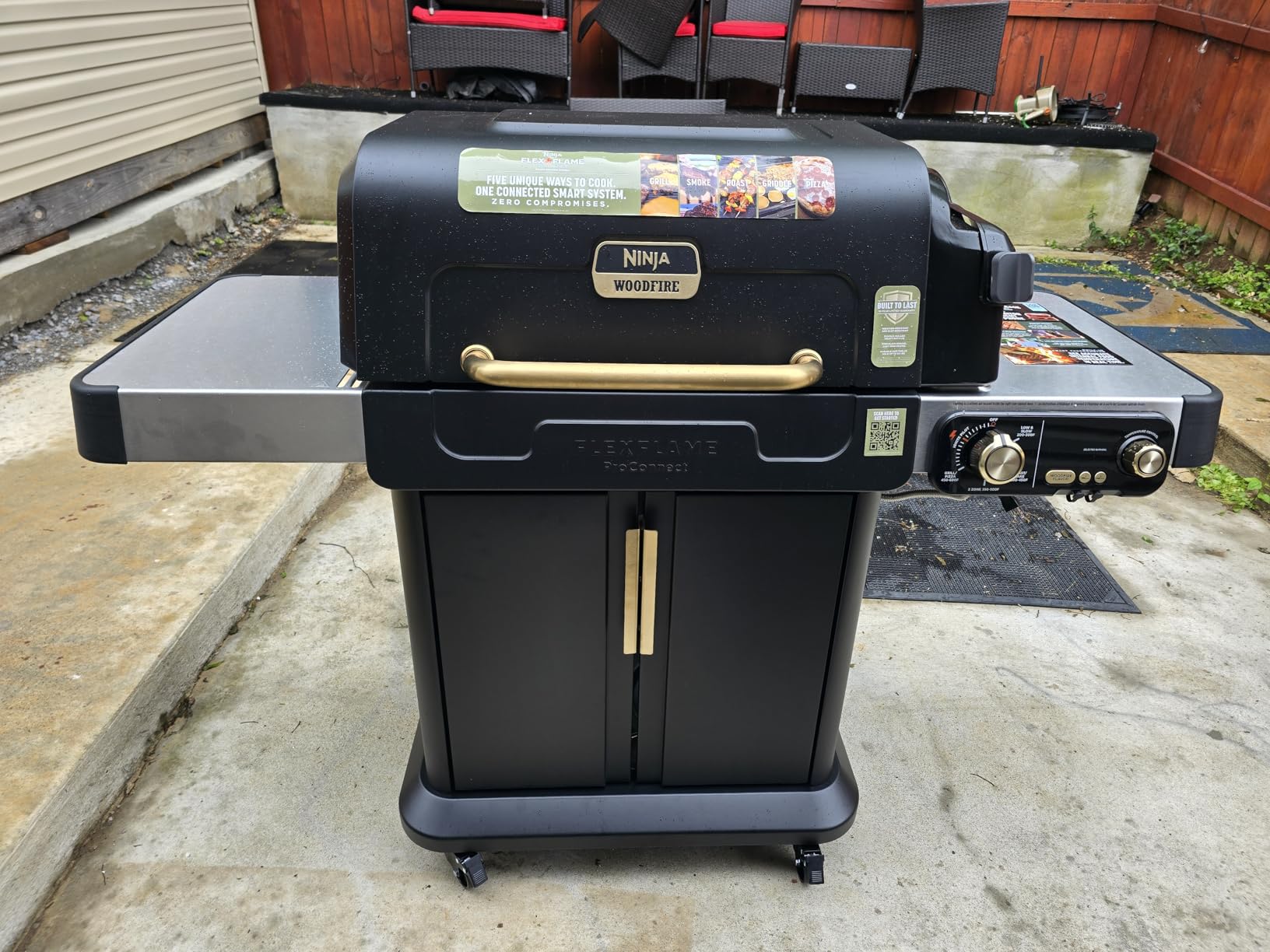 Ninja FlexFlame ProConnect Grill & Smoker | 5-in-1 Smart Cooking System | Electric & Propane | App-Connected | 3-Burner Digital Control | Roast, Griddle & Pizza Maker | Black/Gold | PG305 customer photo 2