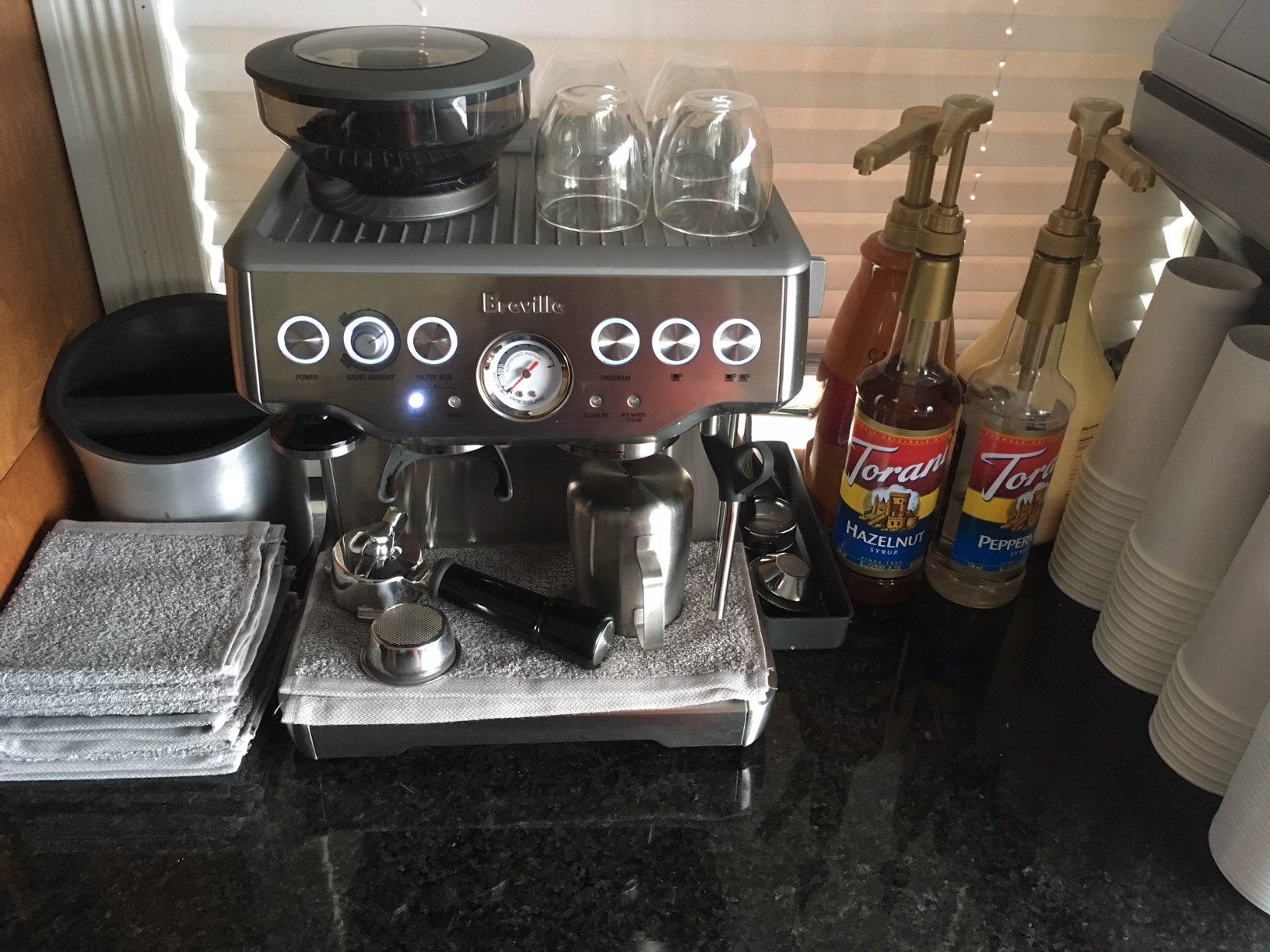 Breville Barista Express Espresso Machine BES870BTR, Black Truffle customer photo 1