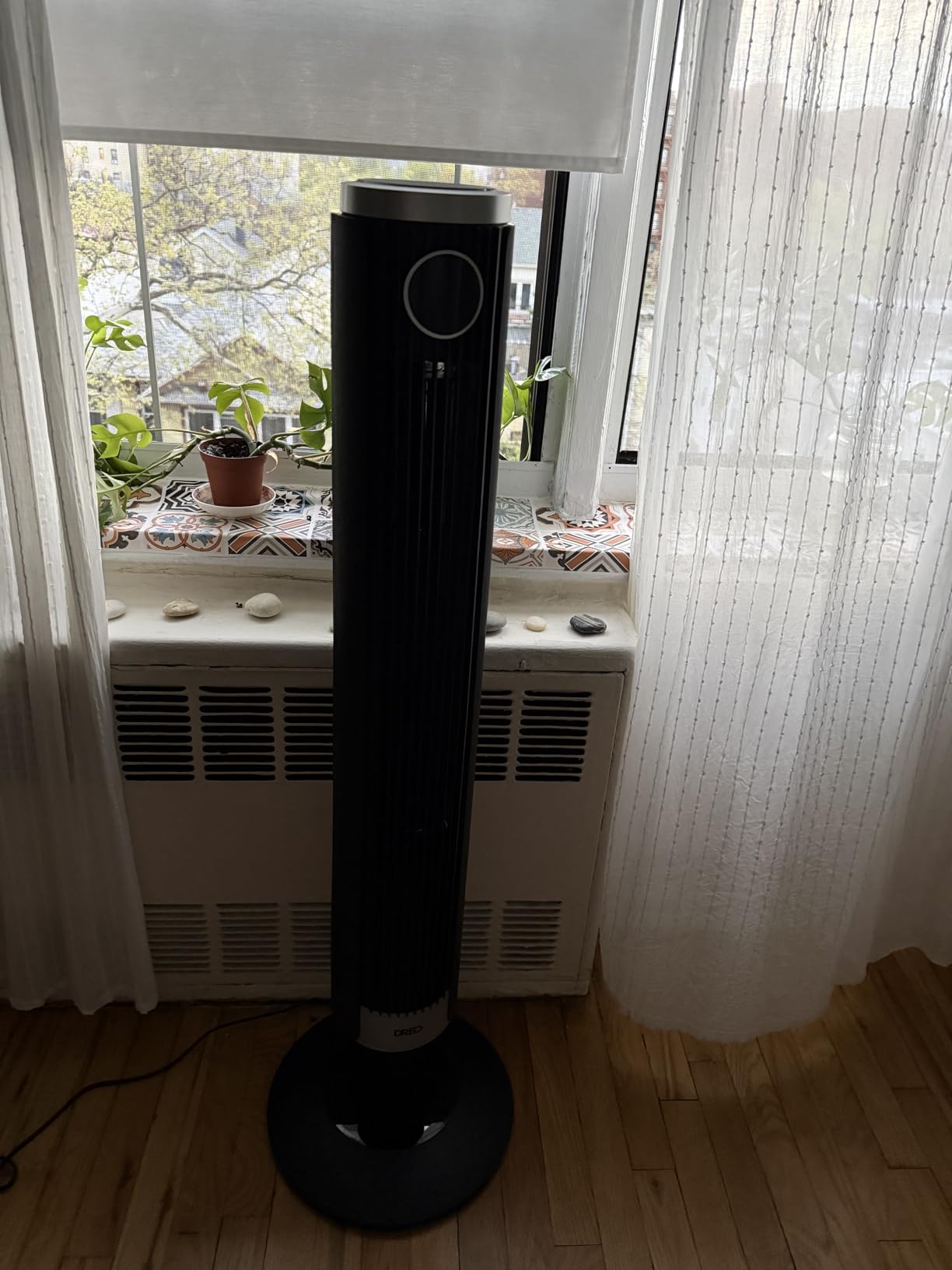 DREO Smart Tower Fan for Bedroom, 40''-45'' Adjustable Height, 28 ft/s Velocity, DC Motor, 9 Speeds, 4 Modes, 90°Oscillating, Standing Fan, 20dB Quiet, 12H Timer for Home, Office, Google/Alexa, Black customer photo 2