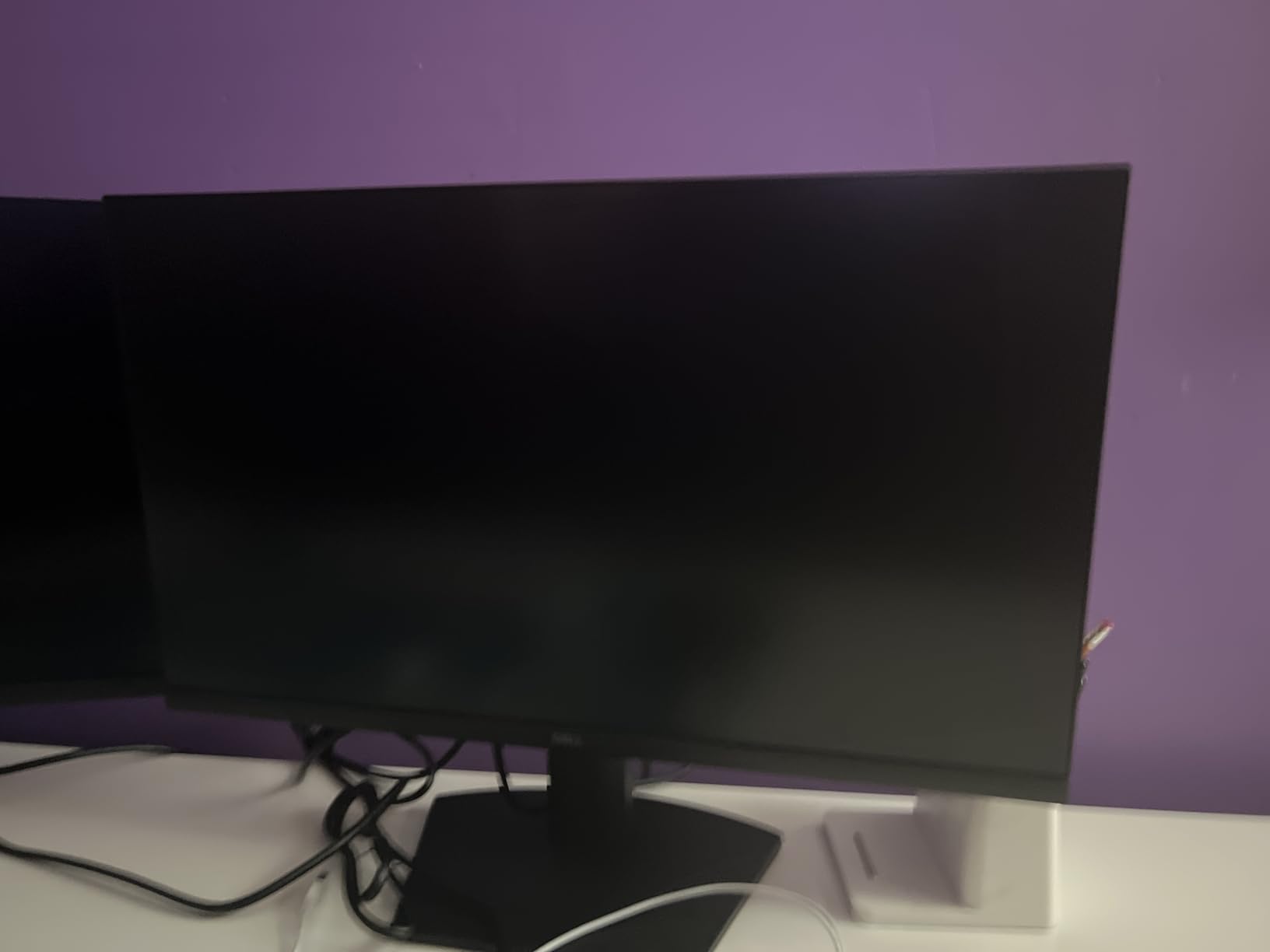 Dell 24 Monitor - SE2426H - 23.8-inch FHD (1920x1080) 144Hz 1ms Display, in-Plane Switching (IPS) Technology, AMD FreeSync, TÜV 3-Star 2X HDMI, Tilt customer photo 1