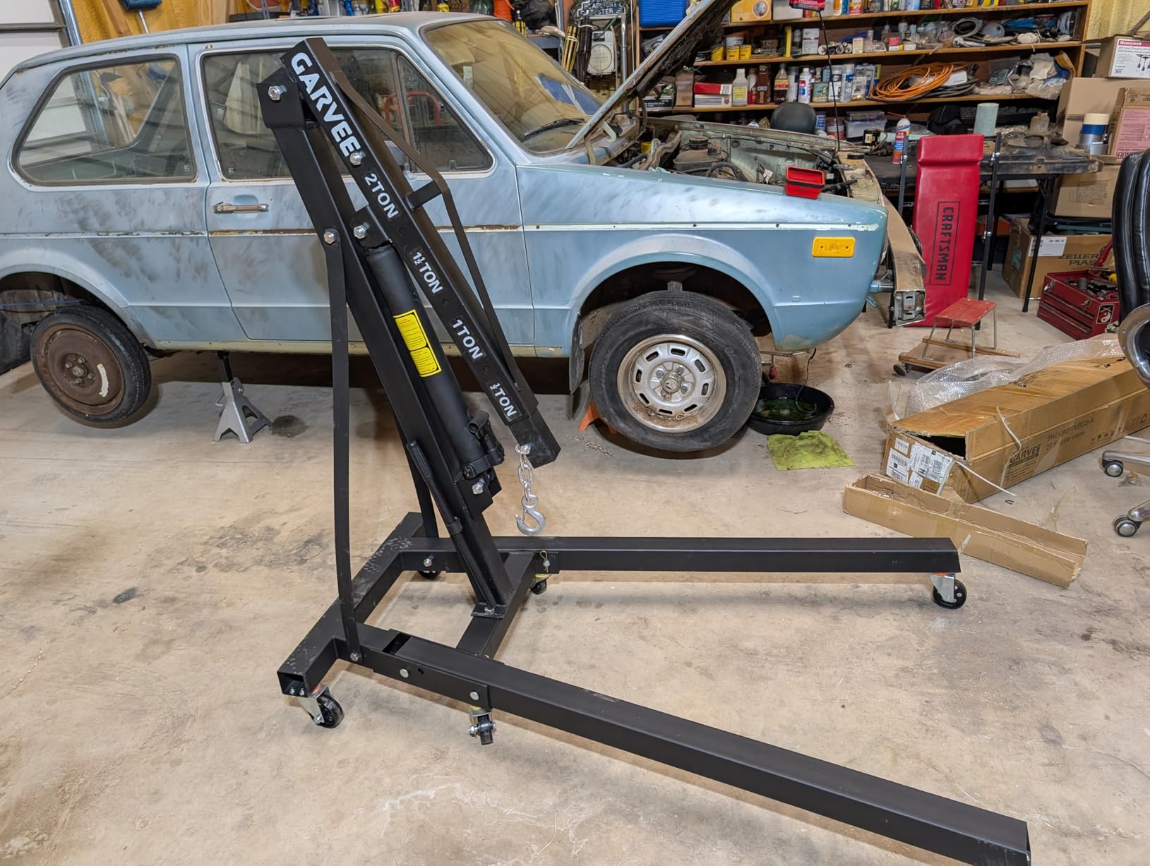 2-Ton Folding Hydraulic Engine Hoist, 4400 LBS Portable Engine Shop Crane with 6 Casters & Telescopic Boom, Foldable Cherry Picker Hoist Lift for Garage, Workshop, Warehouse, Heavy-Duty, Blue customer photo 1