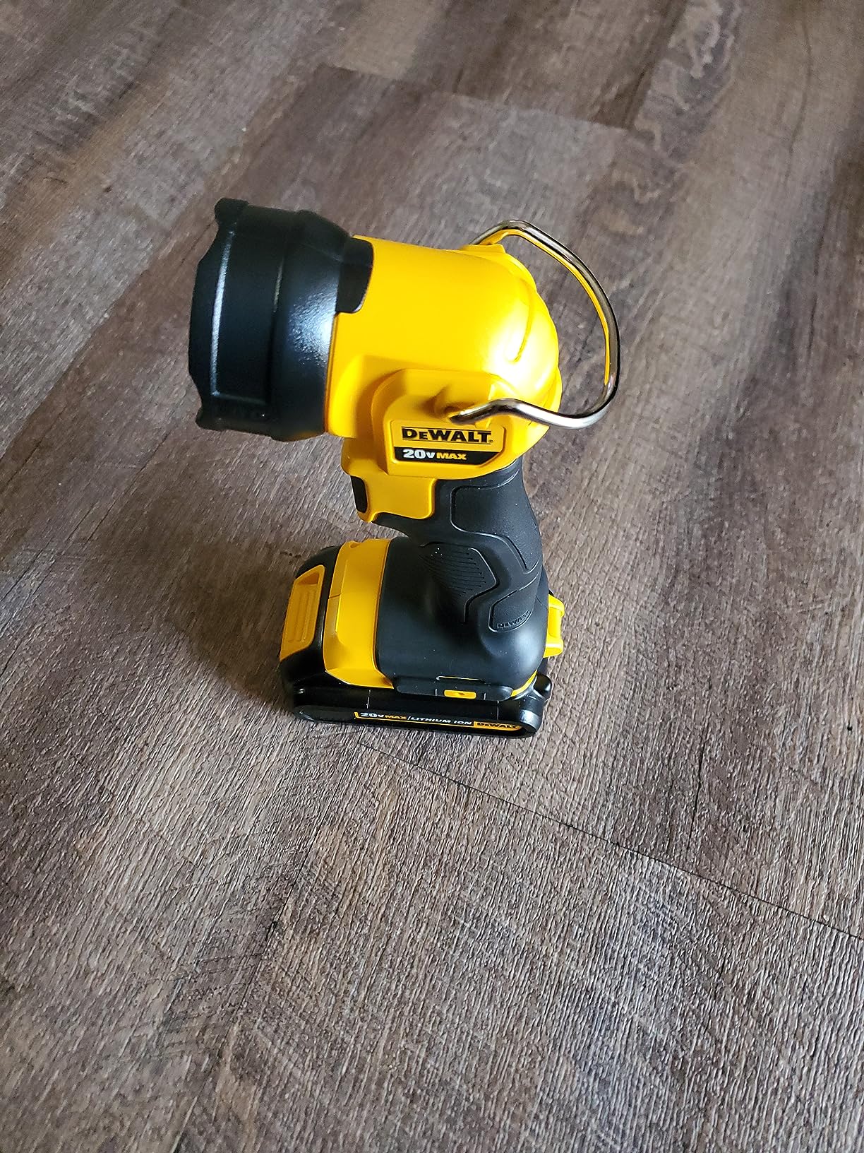DEWALT 20V MAX 3-Tool Brushless Power Tool Set, Includes 1/2 Cordless Drill,1/4 Impact Driver, Oscillating Tool, 3 Batteries and a Charger, Extended Runtime, Lightweight (DCK360D3) customer photo 2