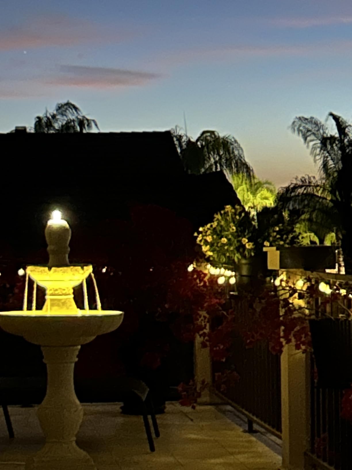 Sunlinua 45.28H 3-Tier Outdoor Water Fountain with LED Lights Large Italian Resin Garden Fountain for Patio Yard Weather-Resistant Cascading Waterfall Feature with Quiet Pump customer photo 1