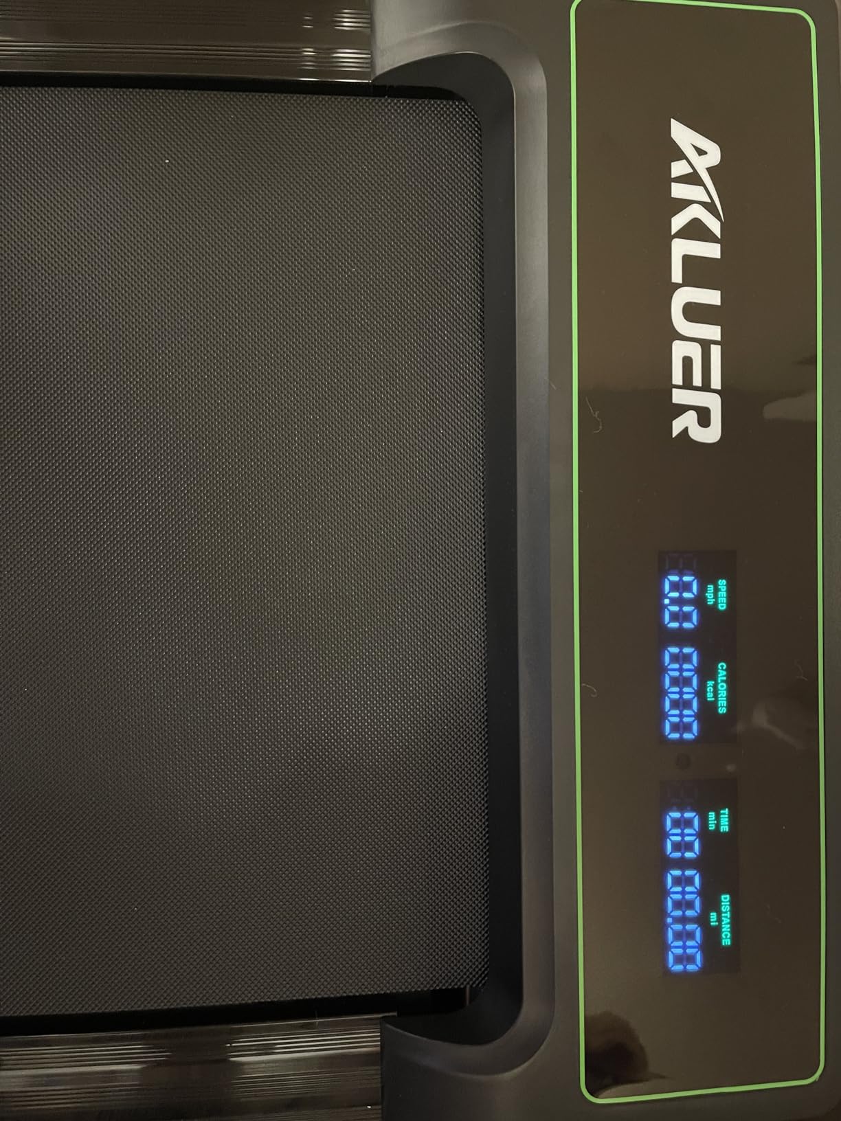 AKLUER Non-Electric Treadmill with Dual Flywheel - Fixed Incline, Soft Foam Grips, Non-Slip Belt, LCD Monitor, Compact Foldable customer photo 2
