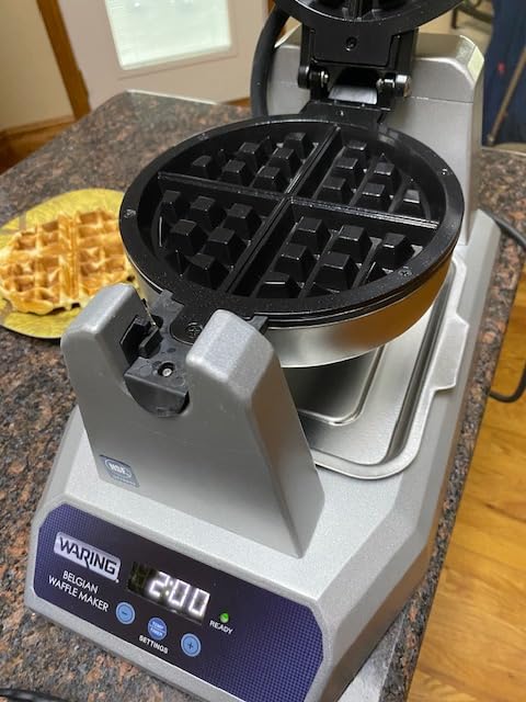 Waring Commercial Belgian Waffle Maker, 25 Waffles per Hour, Automatic Countdown Timer, Rotary Feature for Even Baking, Triple-Coated Nonstick Plates, NSF Certified, WW185X customer photo 2