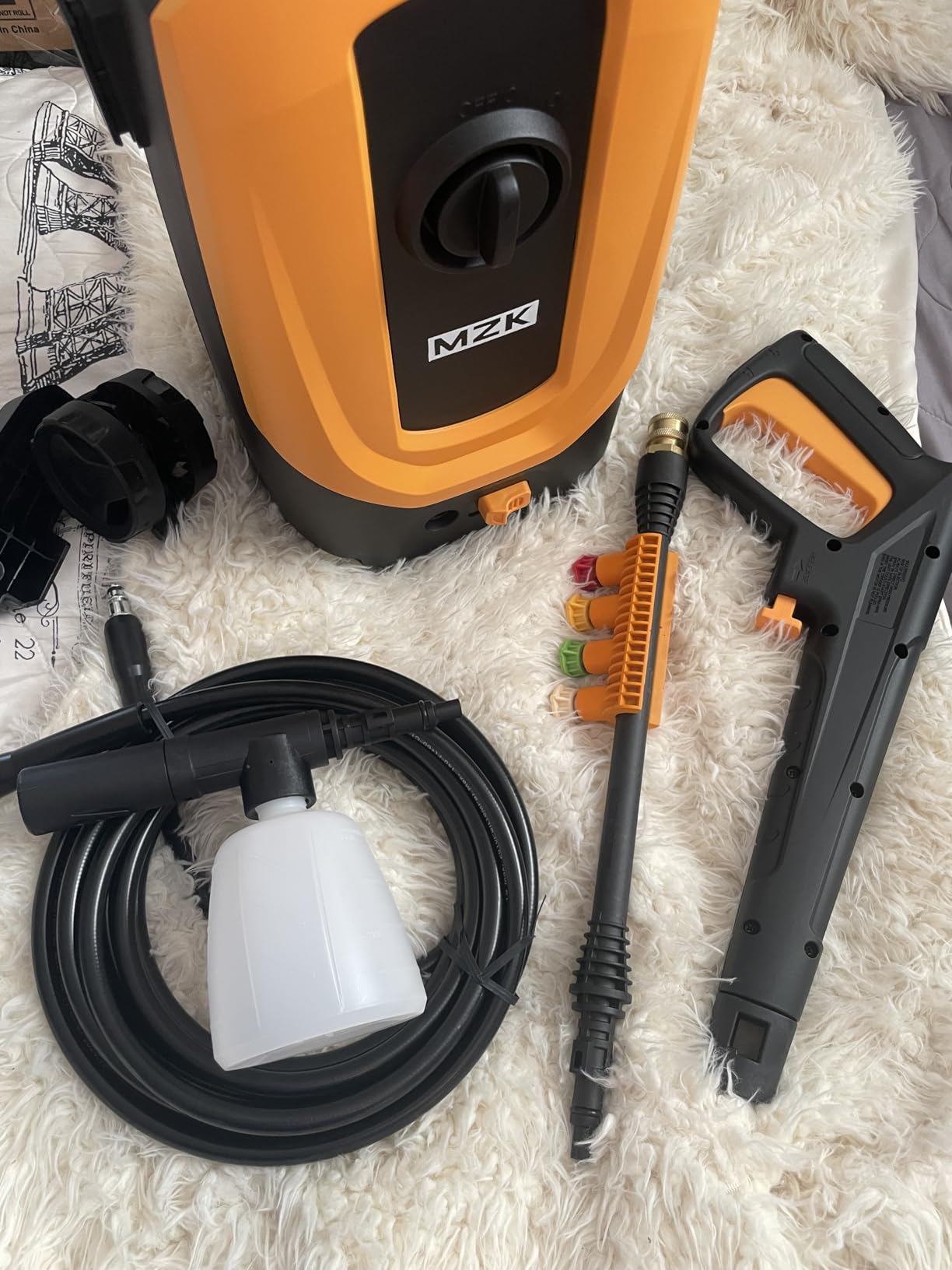 MZK 2026 New Lightweight Pressure Washer, Portable One-Button Start with 4 Adjustable Nozzle & Foam Cannon, Powerful Cleaning Machine for Cars, Patios, Fences & Driveways(Red) customer photo 1