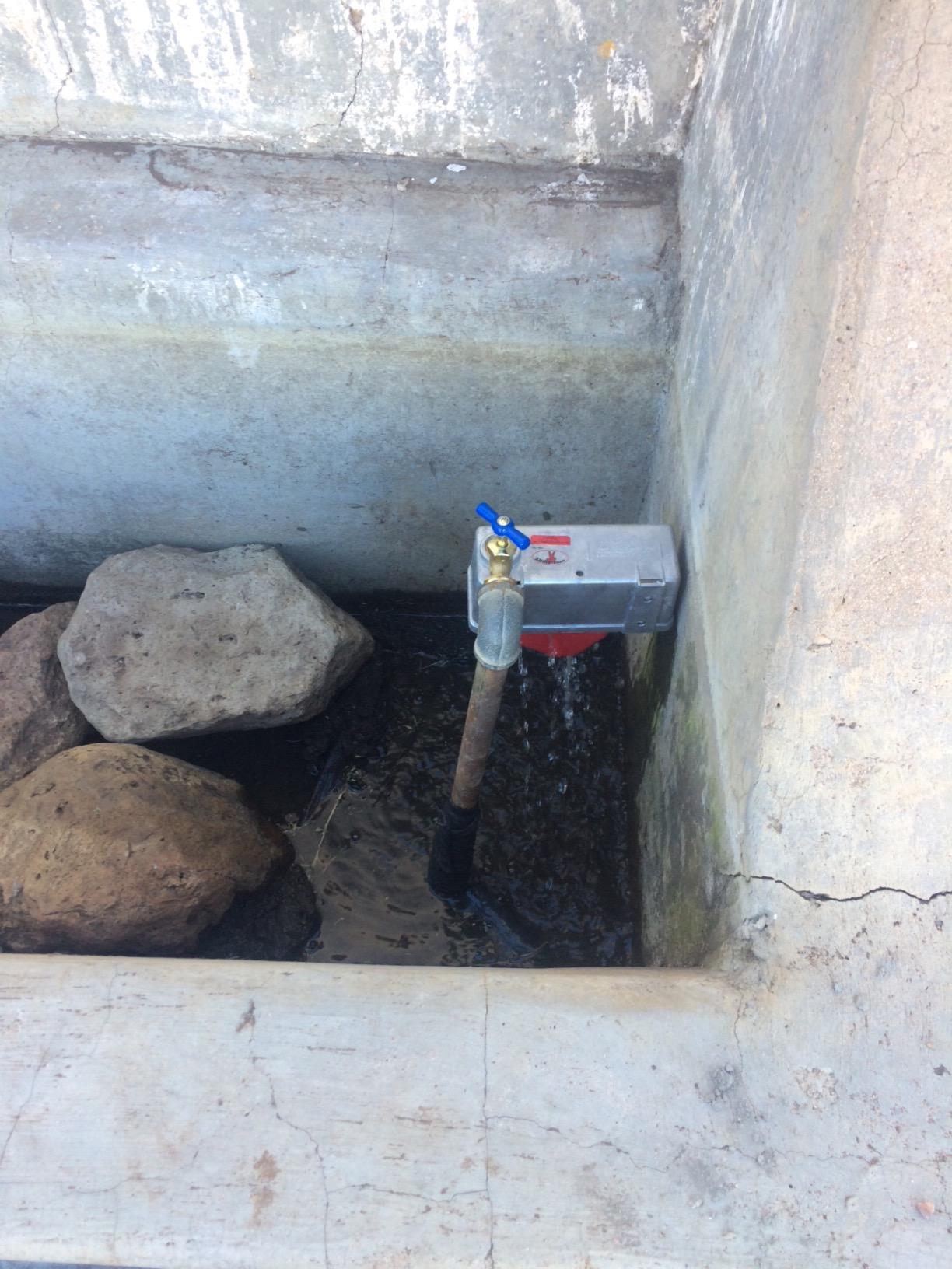 Little Giant® Trough-O-Matic® | Stock Water Tank Float Valve | Watering Tank with Aluminum Housing and Expansion Brackets | Made in USA customer photo 1