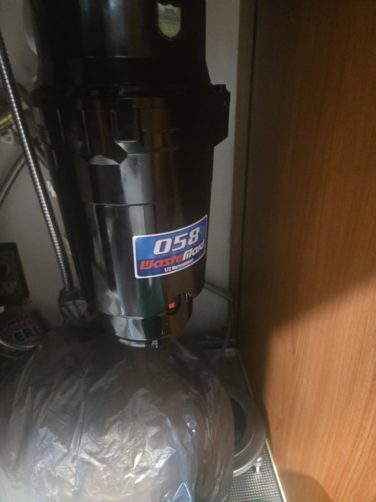 Waste Maid 10-US-WM-058-3B Garbage Disposal Anti-Jam Stainless Steel Food Waste Grinding System, 1/2 HP Economy, Black customer photo 2