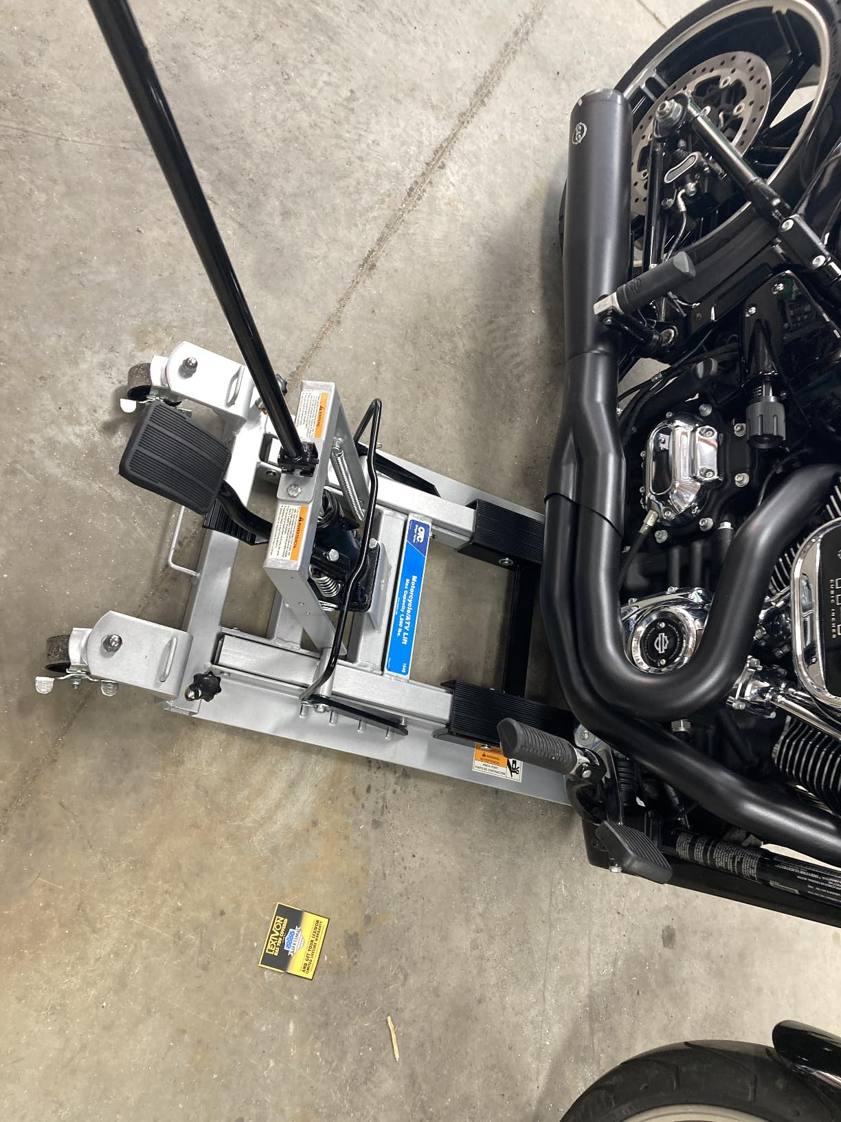 OTC 1545 Ultra Low Profile Motorcycle and ATV Lift with 1,500 lb. Capacity, Silver customer photo 2