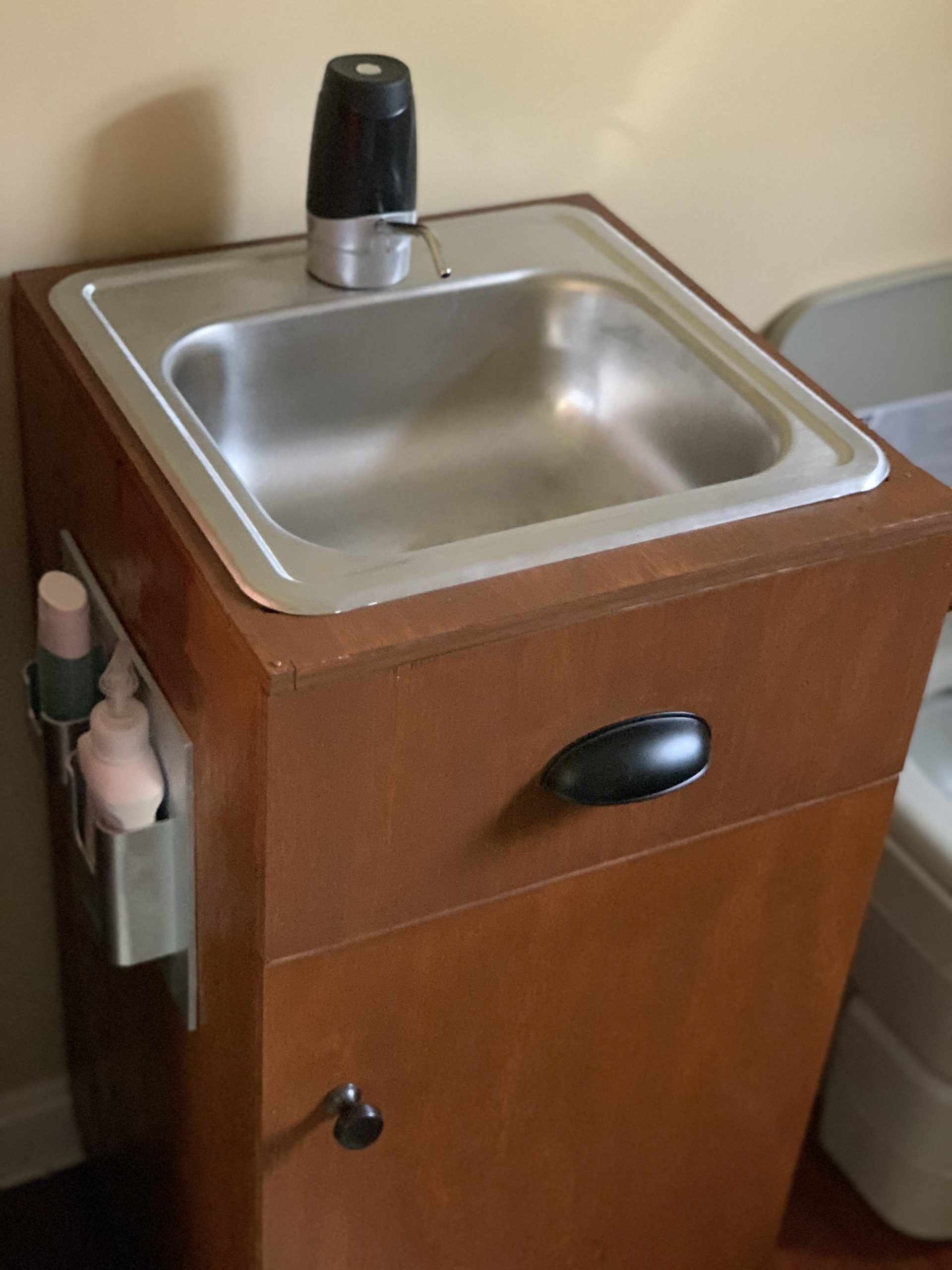 Elkay D115151 Dayton Single Bowl Drop-in Stainless Steel Bar Sink 15 x 15 with 2 Inch Drain Hole customer photo 1