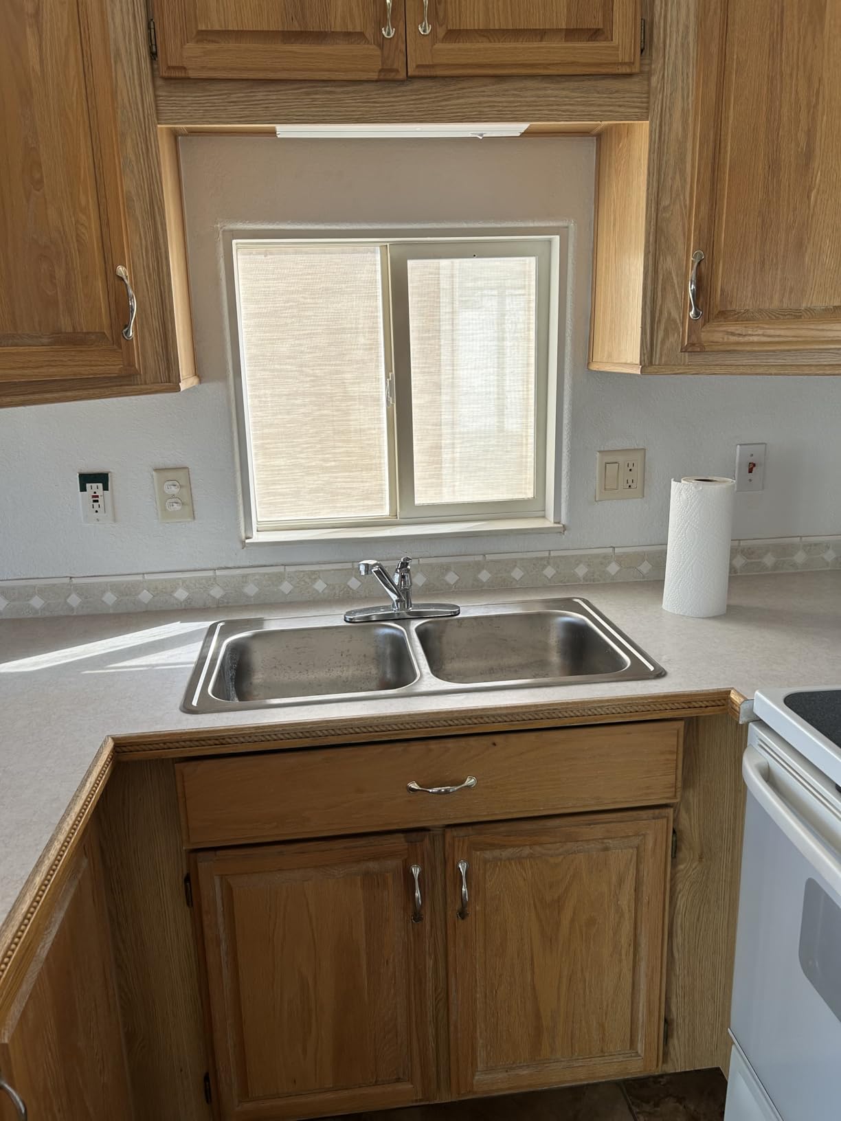 Elkay Dayton 33 In. x 19 In. x 6-7/16 In. Equal Double Bowl Drop-In Kitchen Sink, Stainless Steel customer photo 1