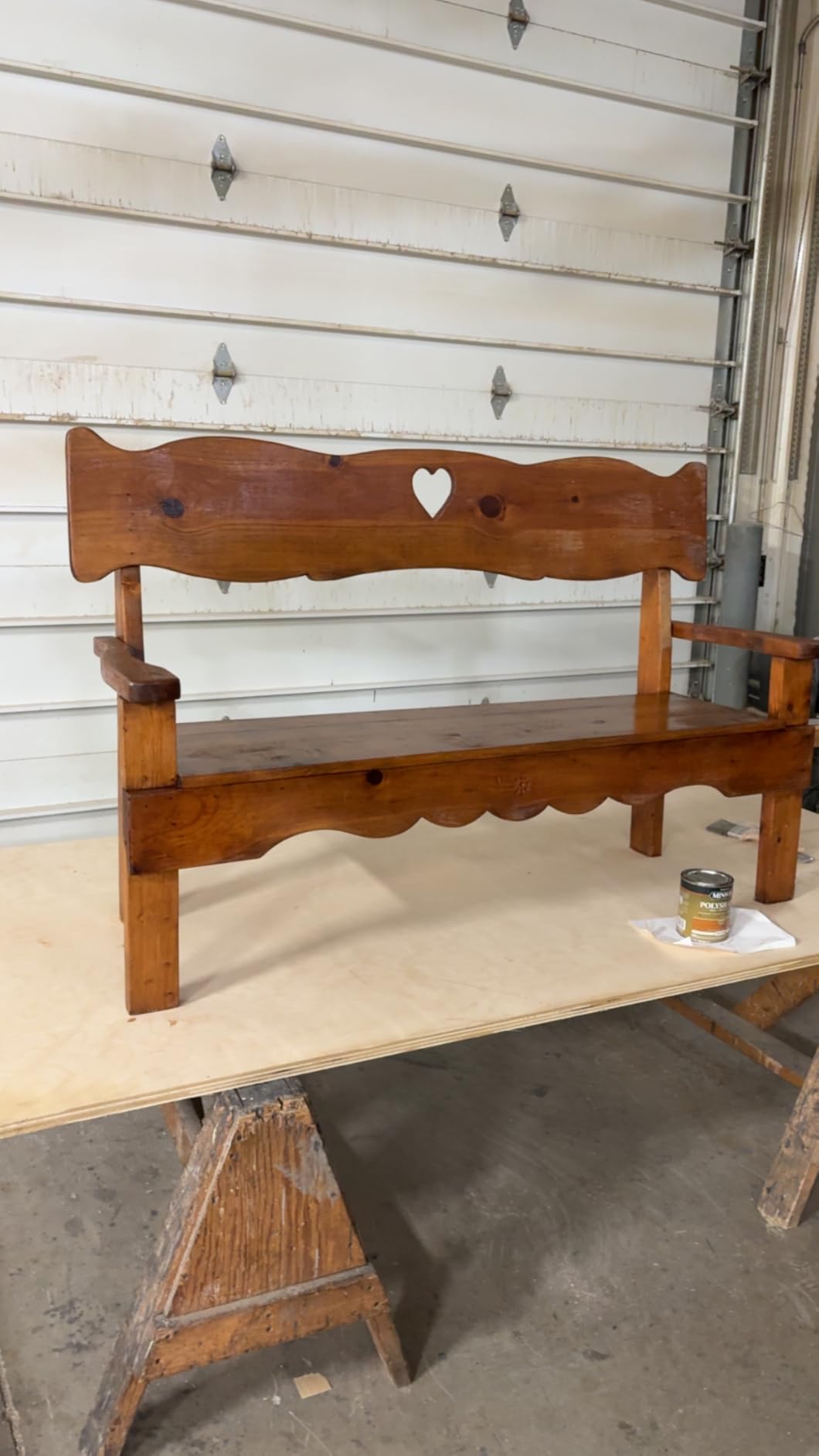 Minwax PolyShades Wood Stain + Polyurethane Finish - 1/2 Pint, Classic Oak, Satin customer photo 1