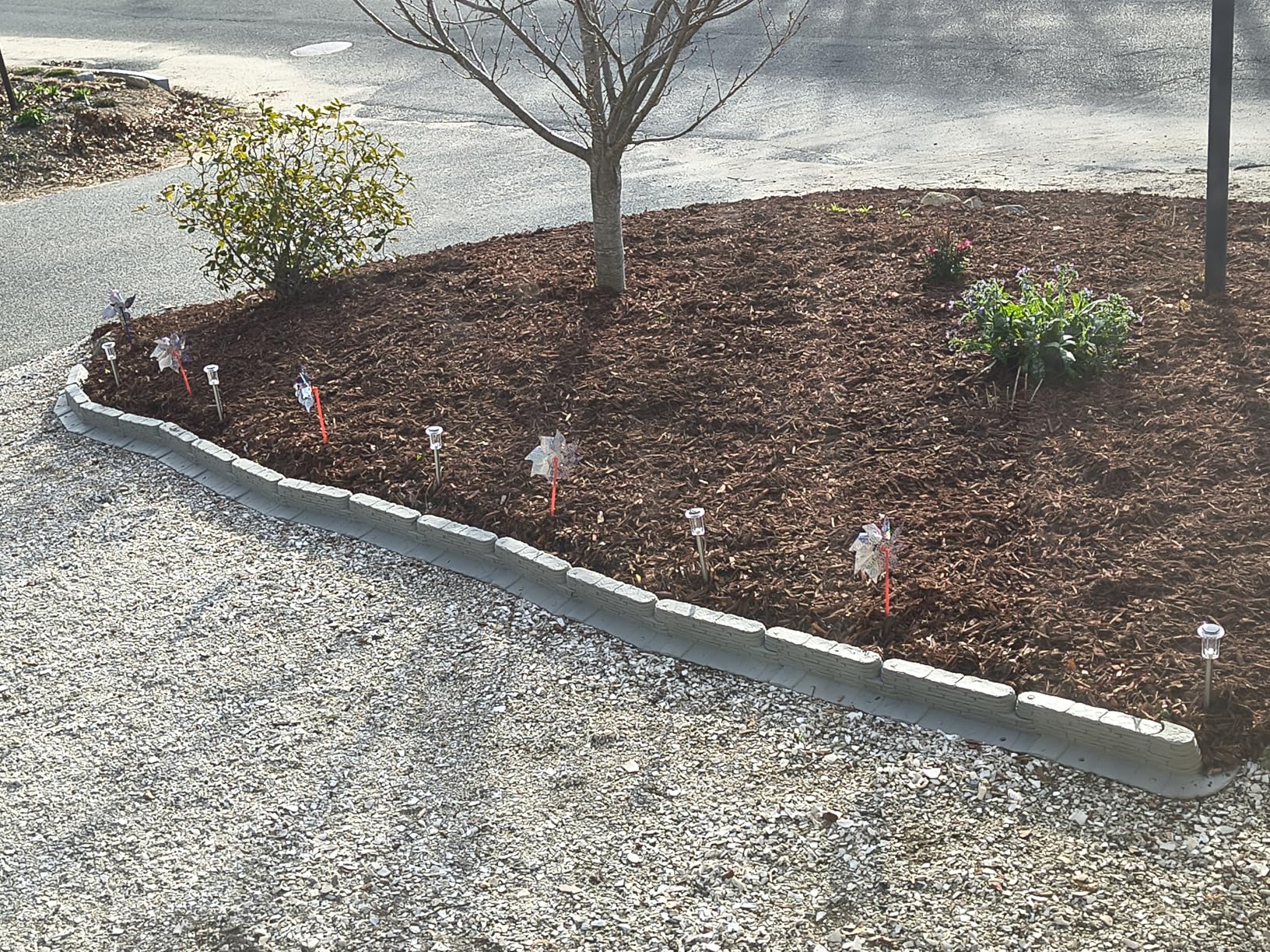 Emsco Group 2032HD Bedrocks Trim-Free Gray, 20 Feet - Natural Stacked Slate Design Garden Lawn Edging customer photo 2