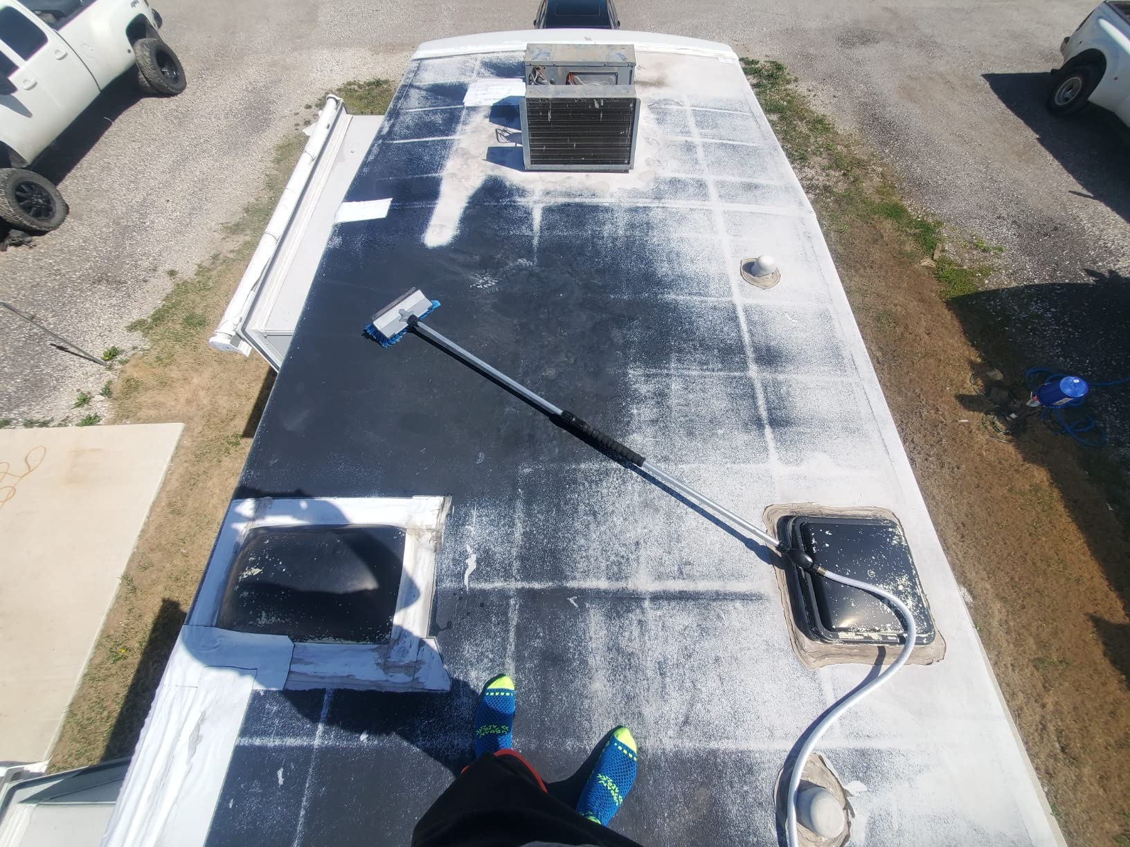 Ames Maximum Stretch Waterproof Sealant Membrane Roof Coating, White, 4.6 Gallon customer photo 2