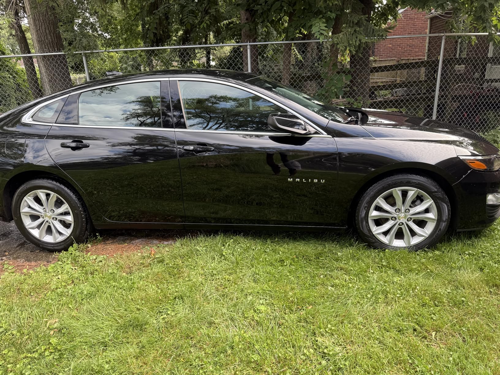 Griot's Garage Starter Car Care Kit, Vehicle Detailing Set, Includes Car Wash, Wax, Vehicle Detailer, Wheel Cleaner, Clay Bar, Vinyl and Rubber Dressing, 11131 customer photo 2