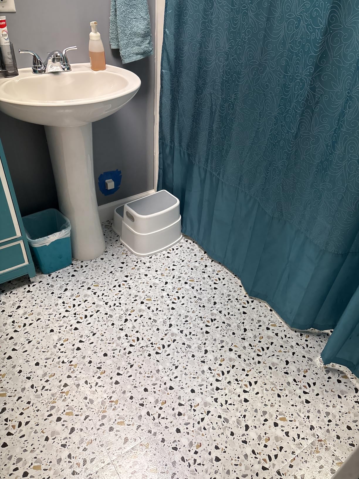 Nexus Self Adhesive 12-Inch Vinyl Floor Tiles, 20 Tiles - 12 x 12, Medium Oak Plank-Look Pattern - Peel & Stick, DIY Flooring for Kitchen, Dining Room, Bedrooms & Bathrooms by Achim Home Decor customer photo 2