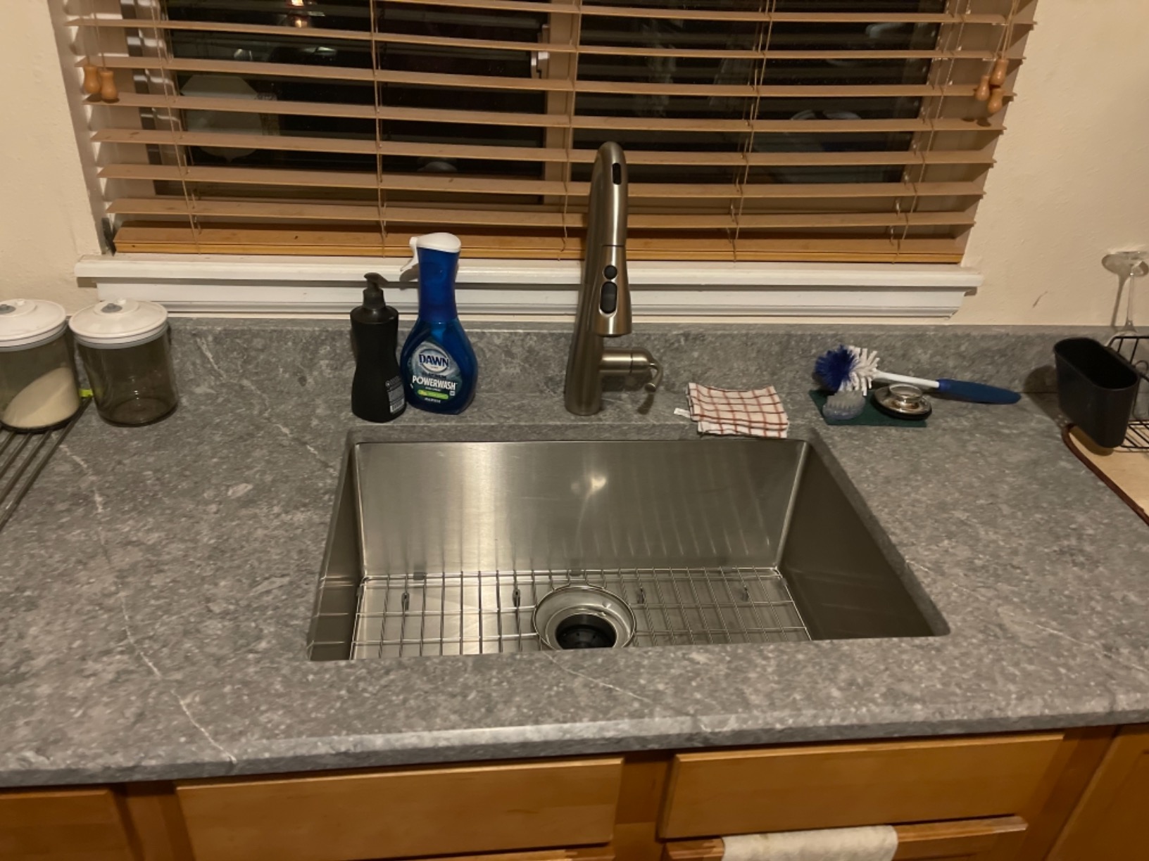 Ruvati 30-inch Rounded Corner Undermount Kitchen Sink Single Bowl - 16 Gauge Stainless Steel Kitchen Sink with Accessories and Brushed Finish, Easy-to-Clean - RVH7300 customer photo 2