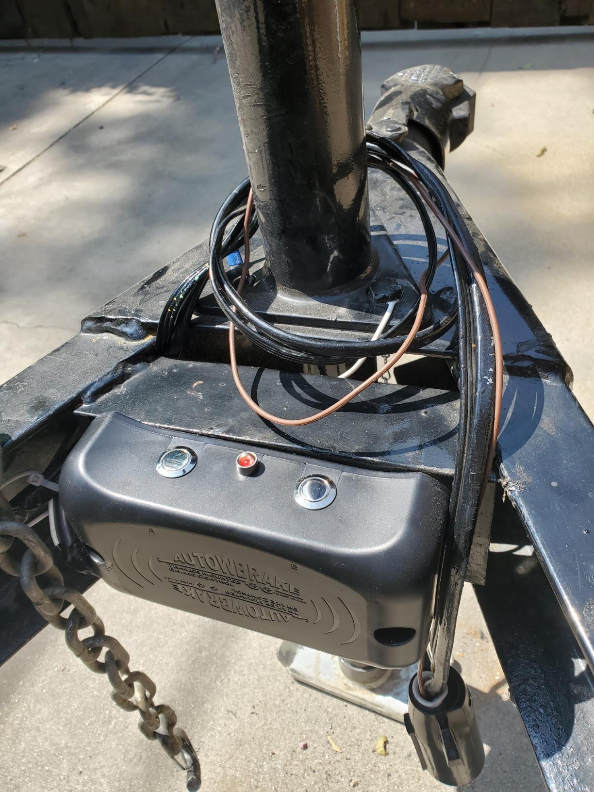 Plug and Tow Trailer Mounted Electric Brake Controller customer photo 2
