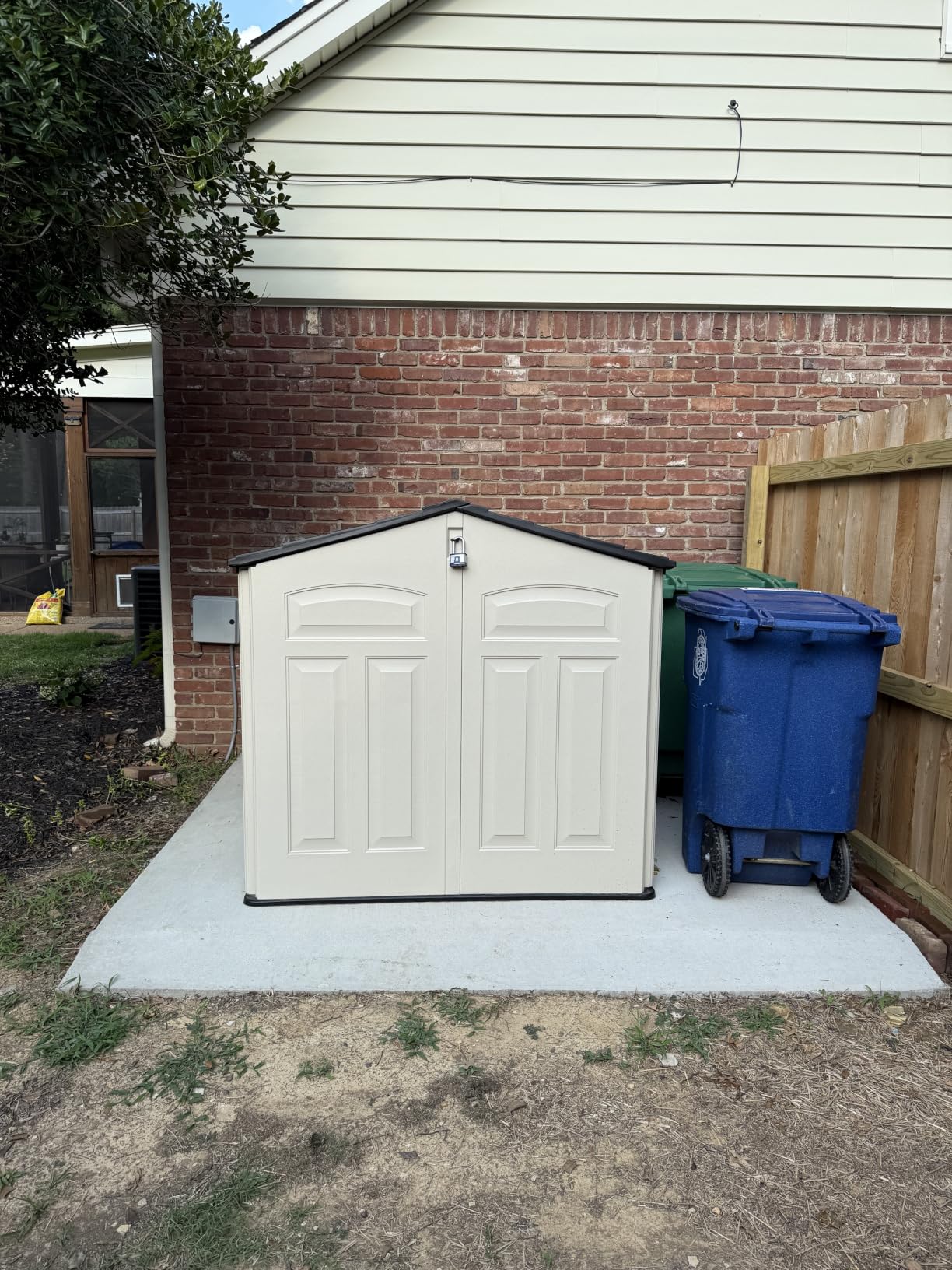 Rubbermaid Slide-Lid Resin Outdoor Storage Shed (5 x 6.5 Ft), Weather Resistant, Beige/Brown, Organization for Home/Backyard/Garden Tools/Lawn Mower/Bike Storage/Pool Supplies customer photo 2