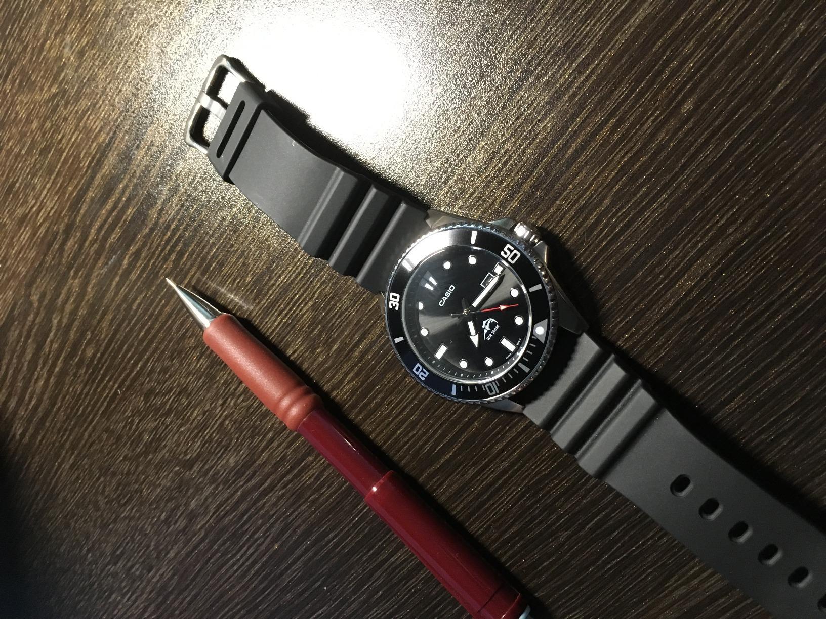 Casio Men's MDV106 Diver 200M Water Resistant Analog Watch customer photo 2