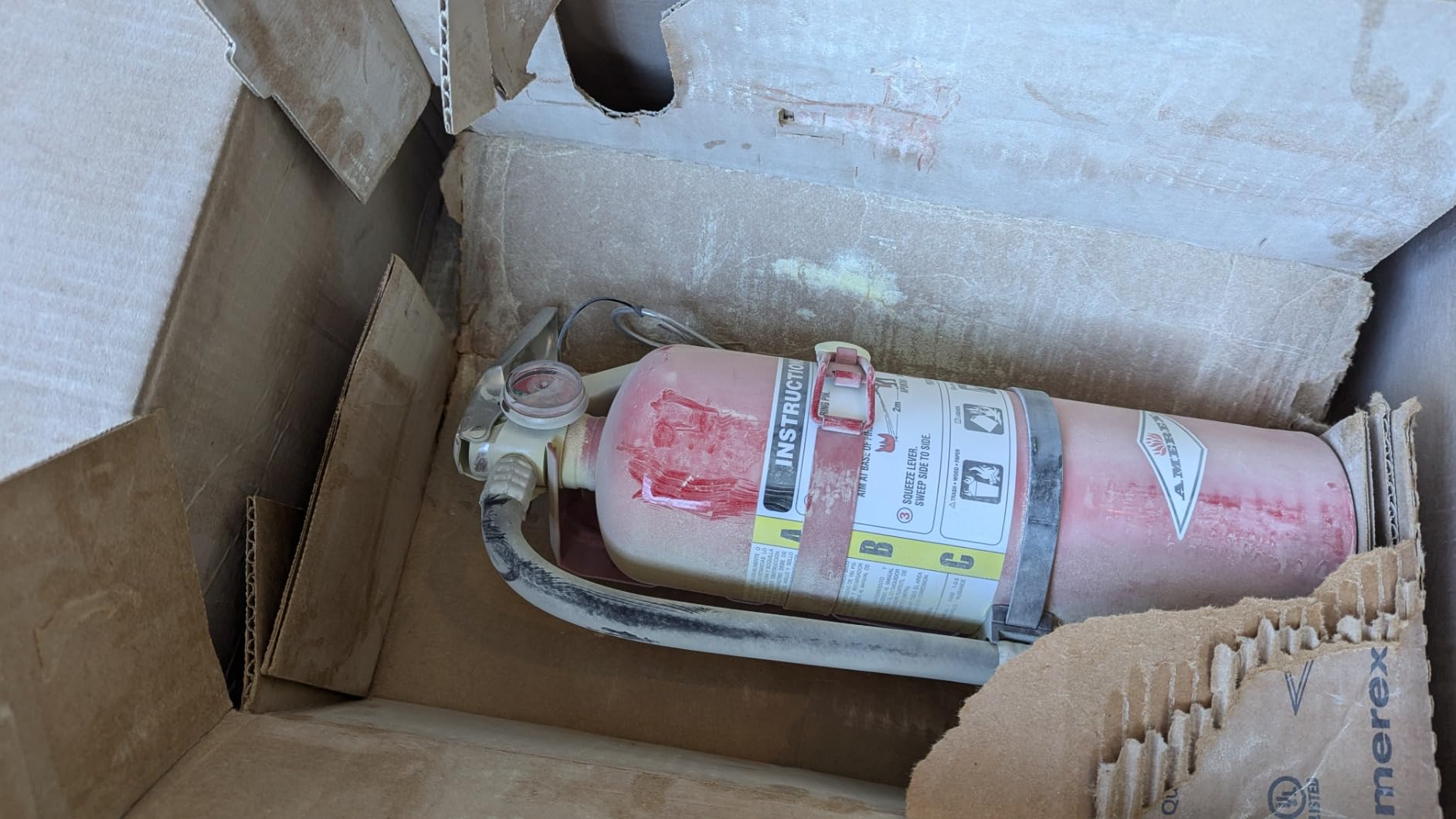 Amerex B402T ABC Multi-Purpose Fire Extinguisher, 5 lb. customer photo 2