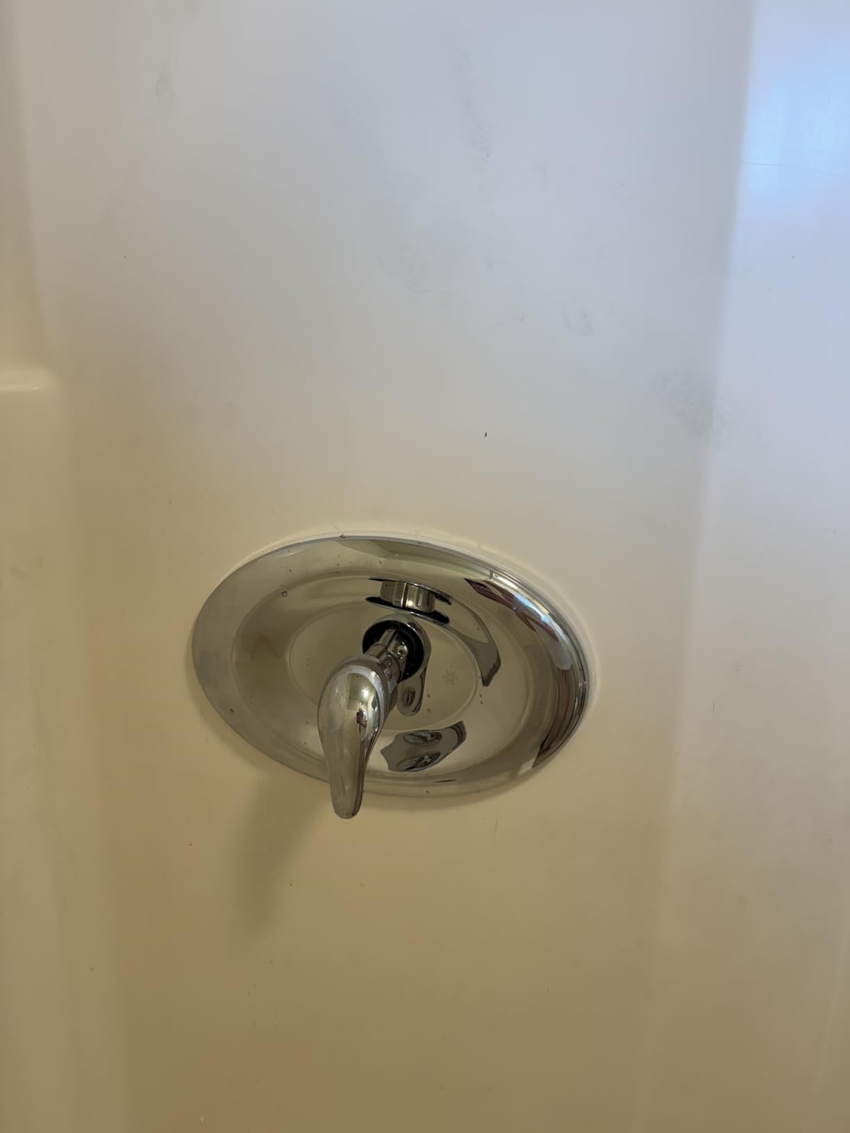 Moen TL2369EP Chateau Single-Handle Posi-Temp Eco-Performance Tub and Shower Trim Kit, Valve Required, Chrome, Showerhead, Lever Handle and Tub Spout Included customer photo 2