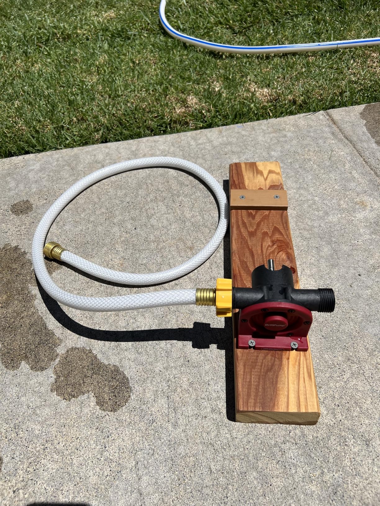 Milescraft 1314 Drill Pump 750 - Self Priming Water Pump Attachment for Drills - Water Transfer Pump - Uses Common Garden Hose - 750 Gallons per Hour customer photo 1