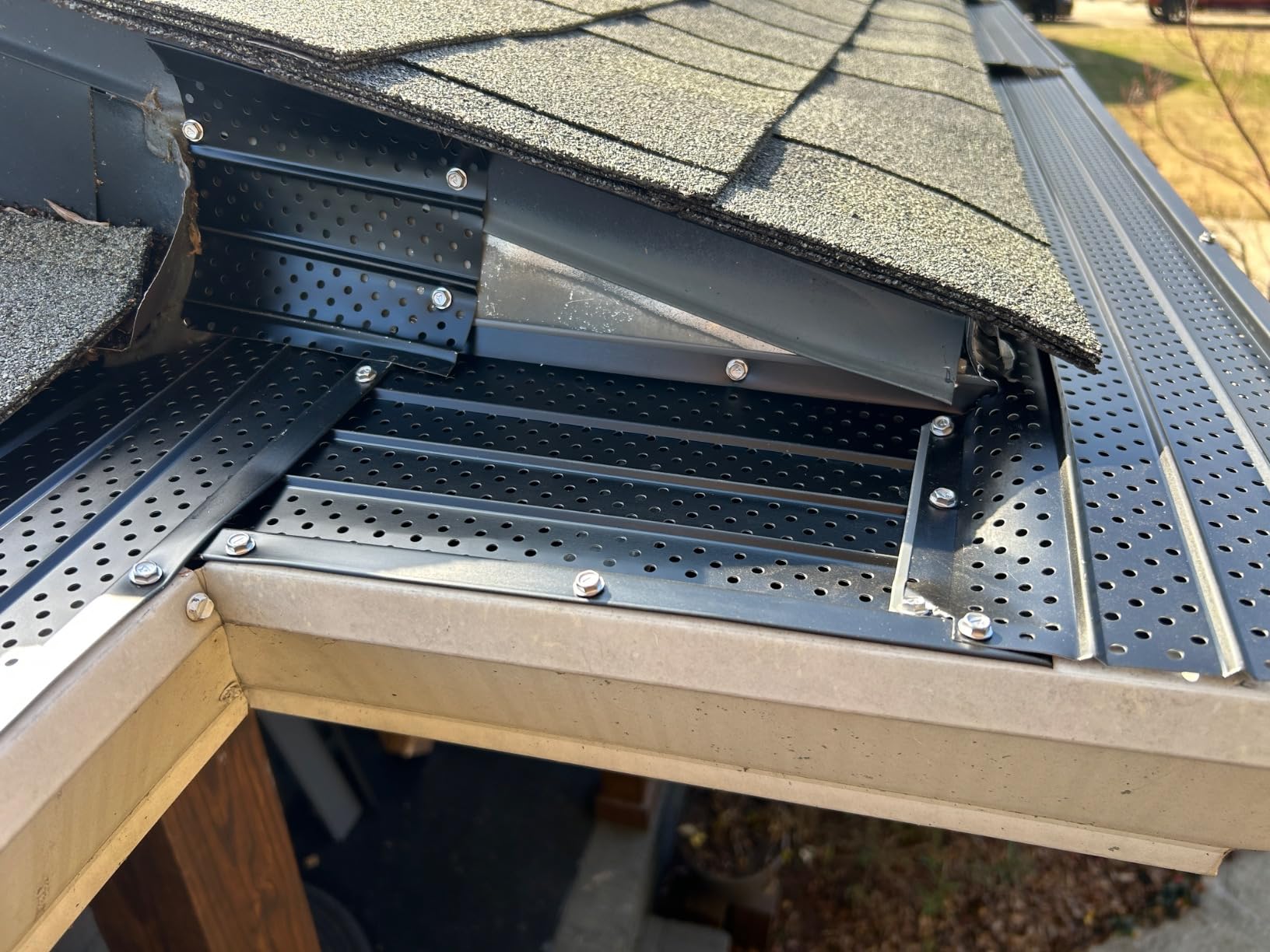 FlowGuard USA Made Professional DIY 6 Inch 50-Year Gutter Cover System - Matte - Aluminum Gutter Guards - 102 Feet - by FlexxPoint customer photo 1