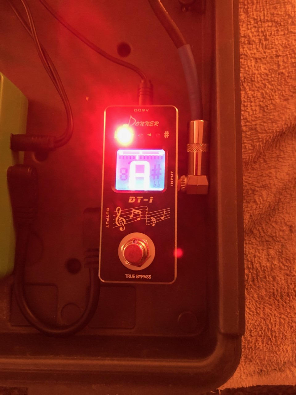 Donner Tuner Pedal, Dt-1 Chromatic Guitar Tuner Pedal with Pitch Indicator for Electric Guitar and Bass True Bypass customer photo 2