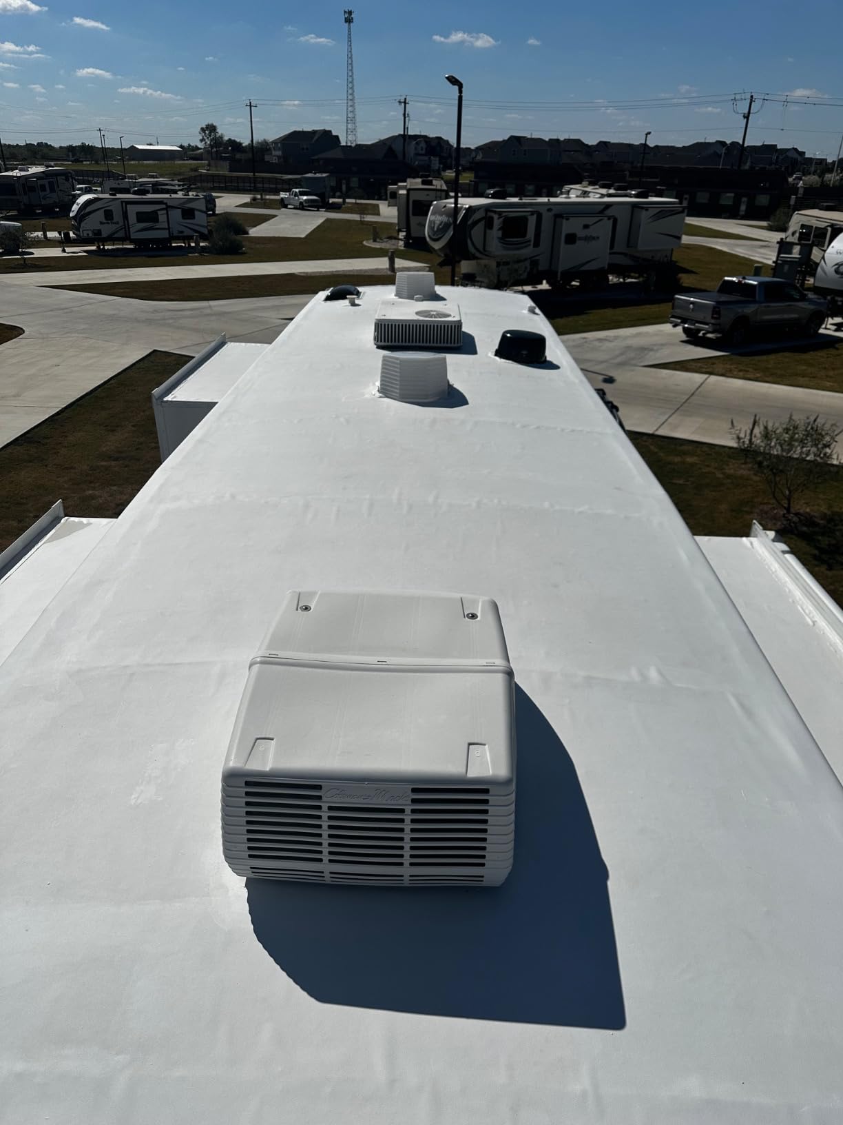 Kool Seal Premium 10 Year Elastomeric Roof Coating, White, 1 Gallon customer photo 2