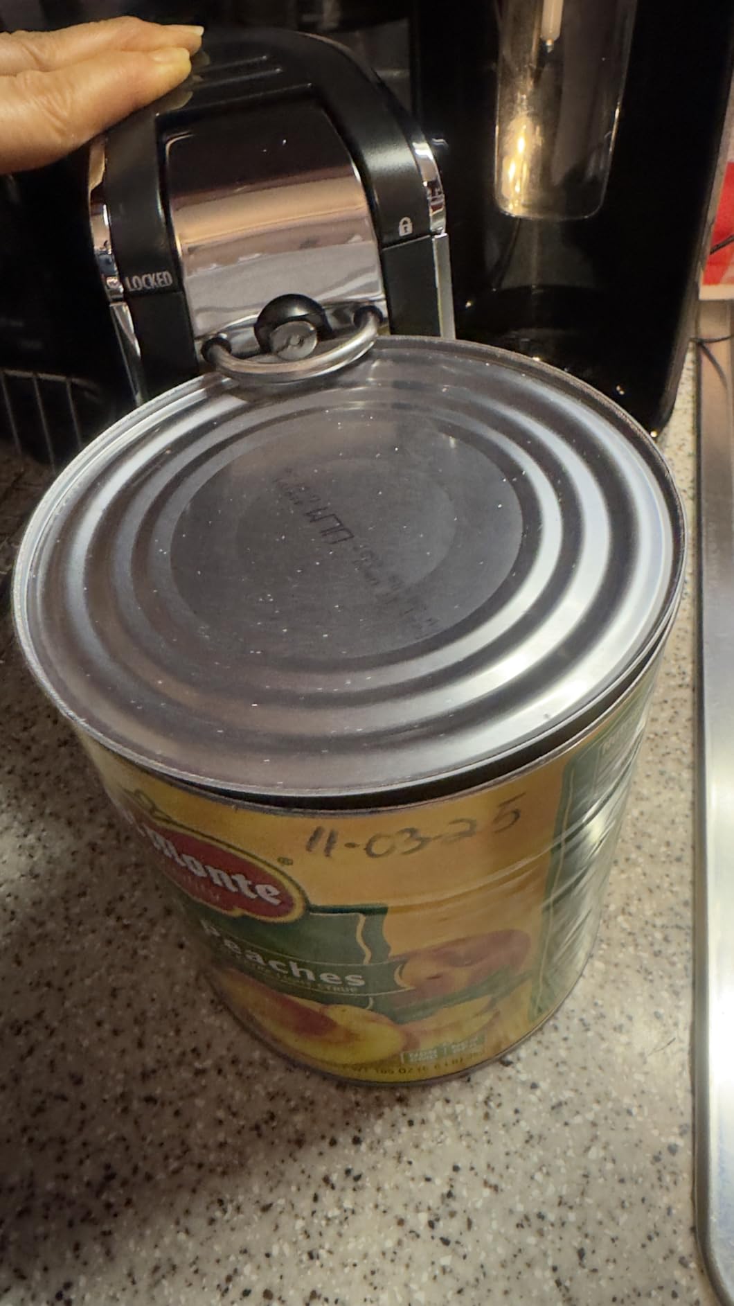 Hamilton Beach Smooth Touch Electric Automatic Can Opener with Easy Push Down Lever, Eliminates Sharp Edges, Opens All Standard-Size and Pop-Top Cans, Extra Tall, Black and Chrome (76606AG) customer photo 1