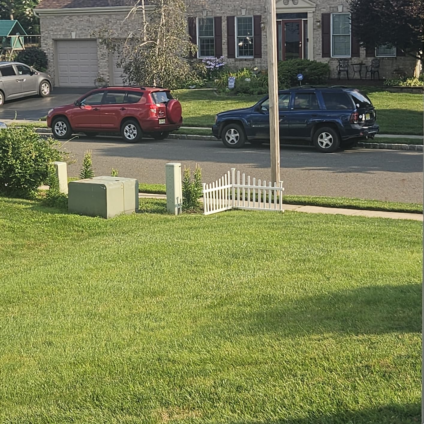 Zippity Ashley Corner Picket Fence, White Vinyl DIY No Dig Kit | 30inH x 40inW, 2 Panels, Garden Border Fencing, ZP19007 customer photo 2