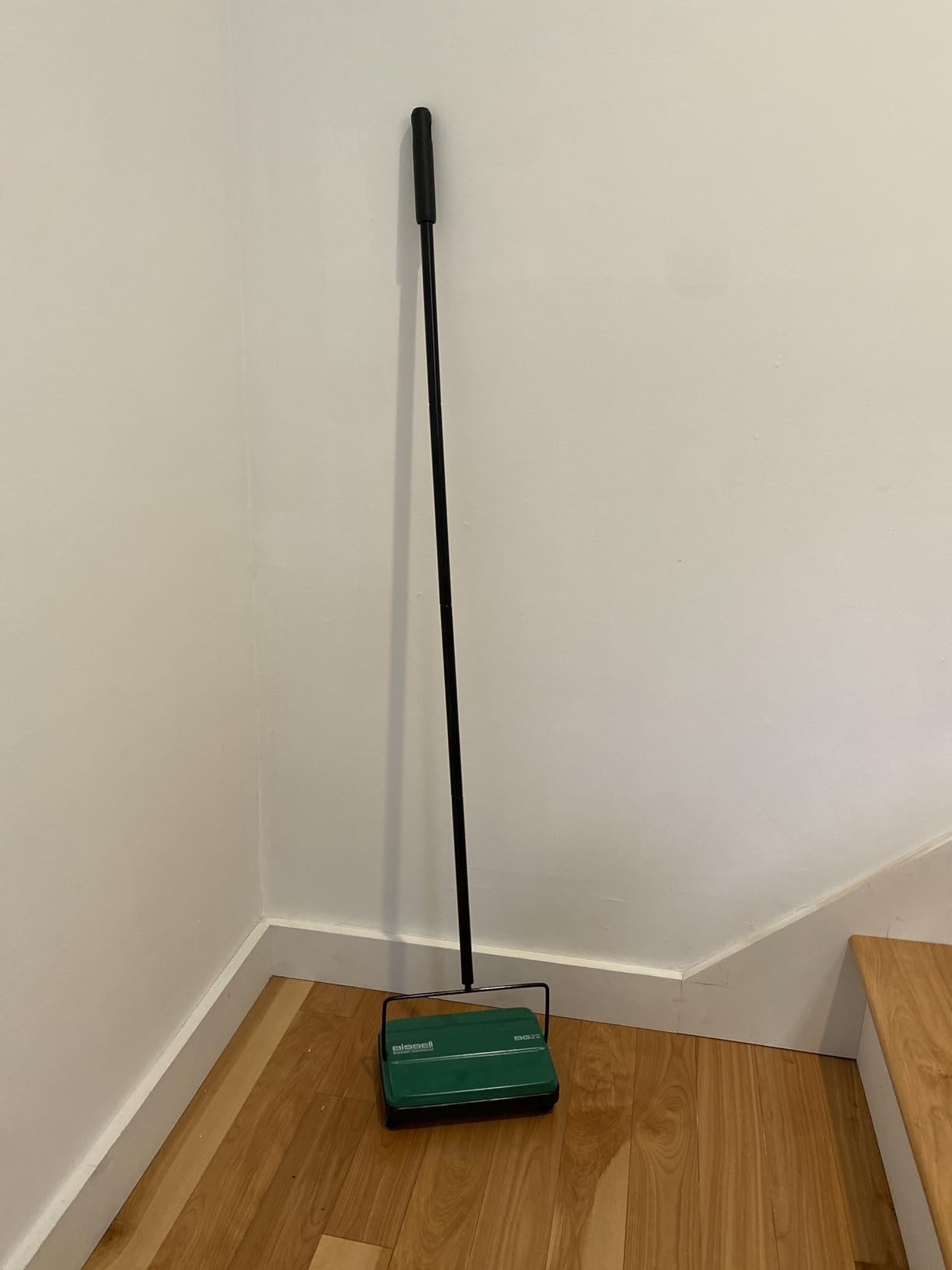 Bissell Commercial BG22 Manual Sweeper, Green customer photo 2