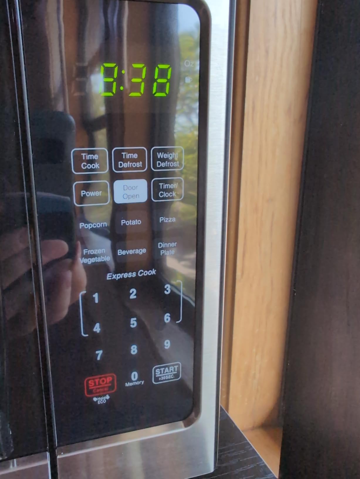 Farberware 1.1 Cu. Ft. Countertop Microwave Oven – 1000 Watts Power, Auto Cook Settings, Defrost, Easy Clean and Child Safety Lock - Stainless customer photo 2